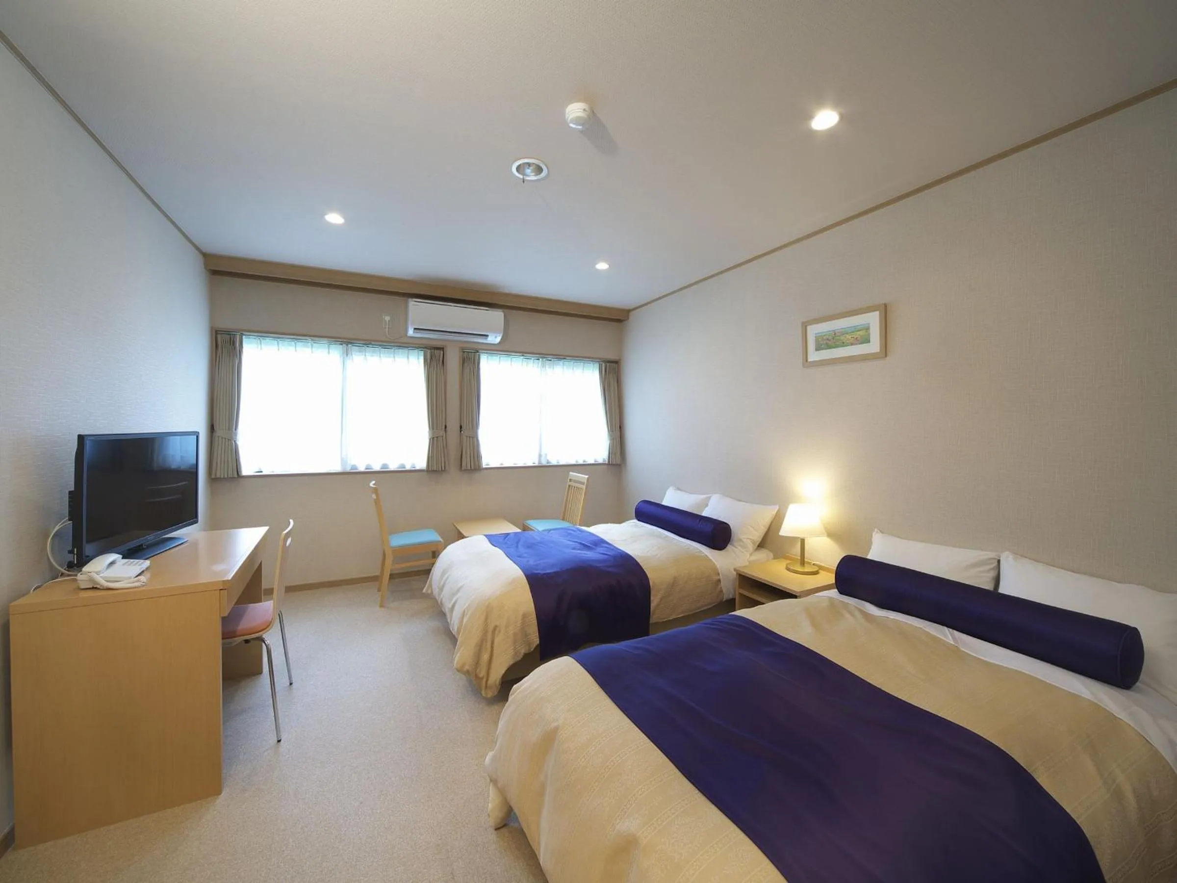 Photo of the whole room, Bed in Kichimu