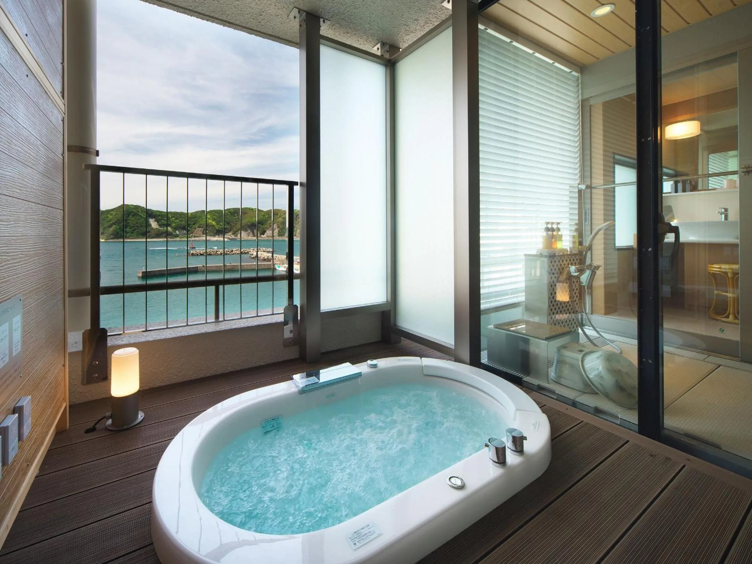 Photo of the whole room in Kichimu