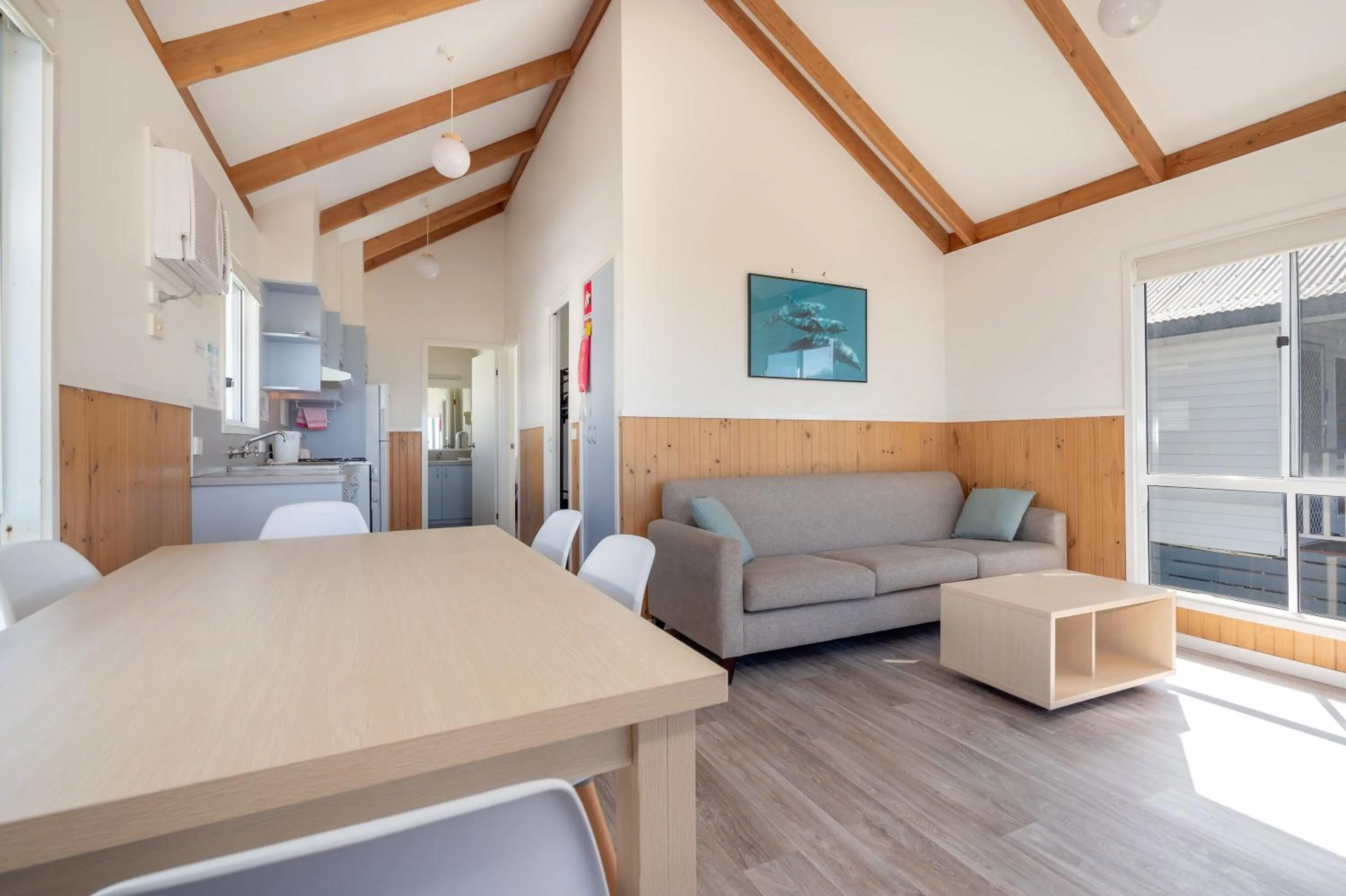 Living room, Bed in BIG4 Tasman Holiday Parks - Racecourse Beach