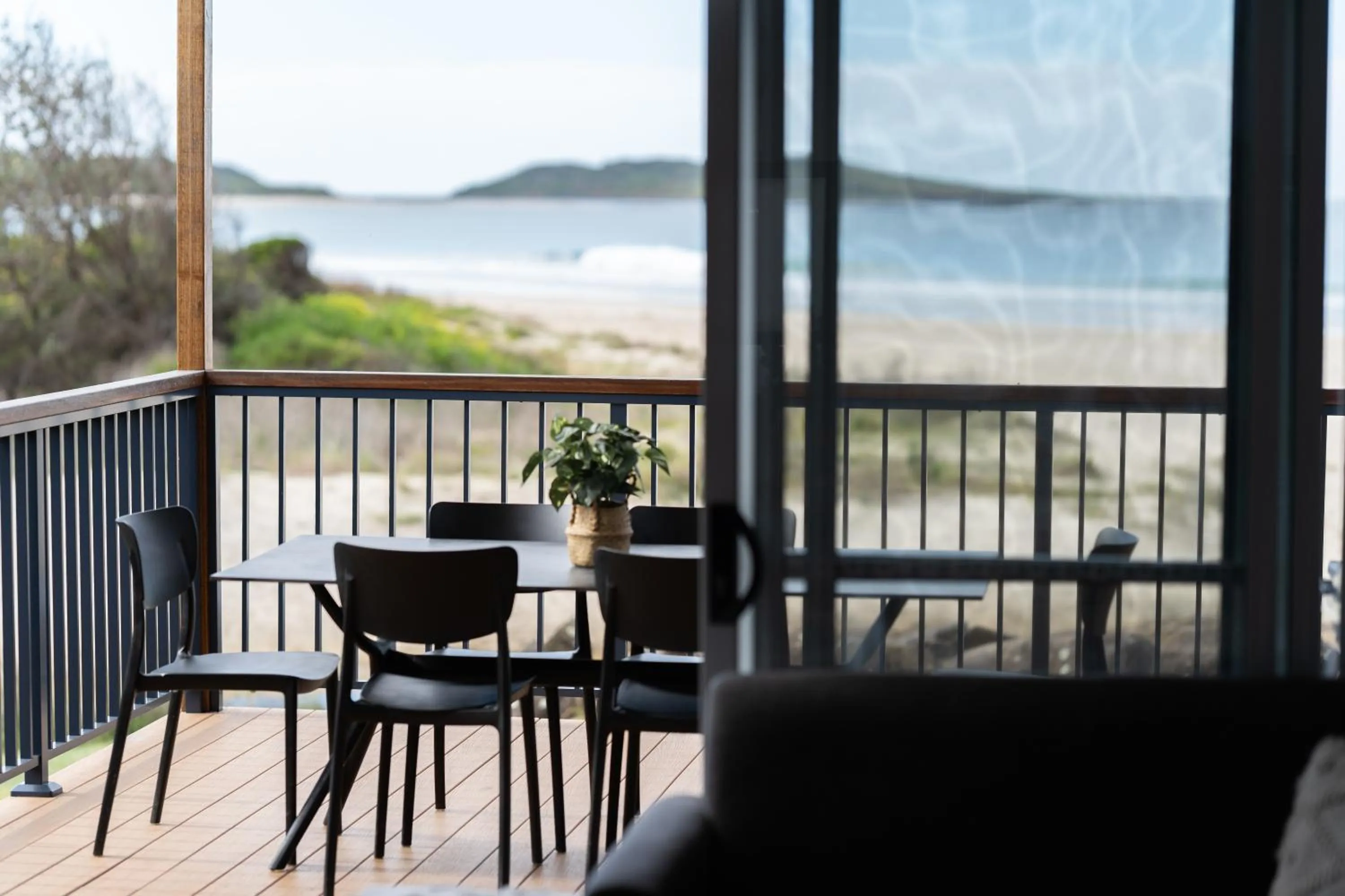Seating area in BIG4 Tasman Holiday Parks - Racecourse Beach