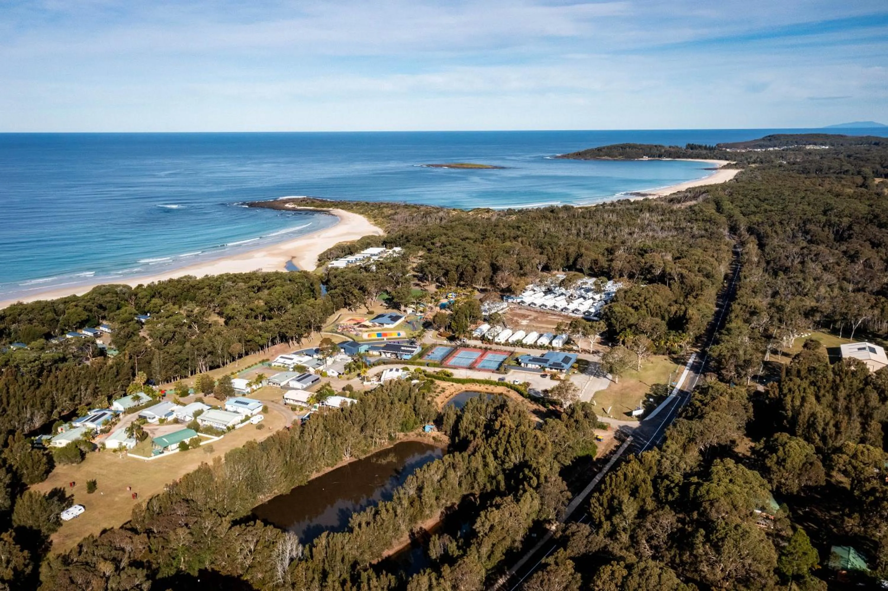 Property building in BIG4 Tasman Holiday Parks - Racecourse Beach