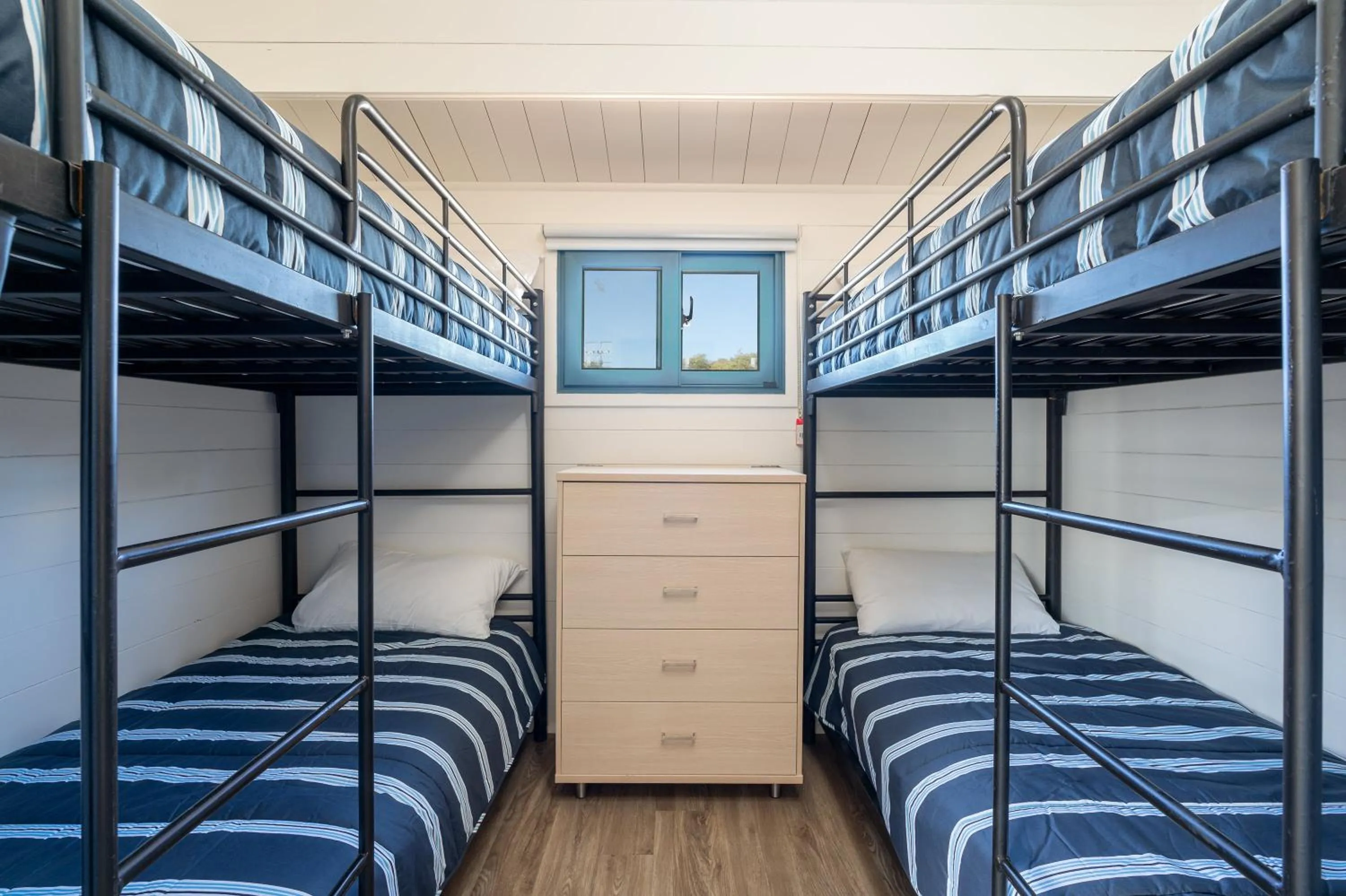 bunk bed, Bed in BIG4 Tasman Holiday Parks - Racecourse Beach