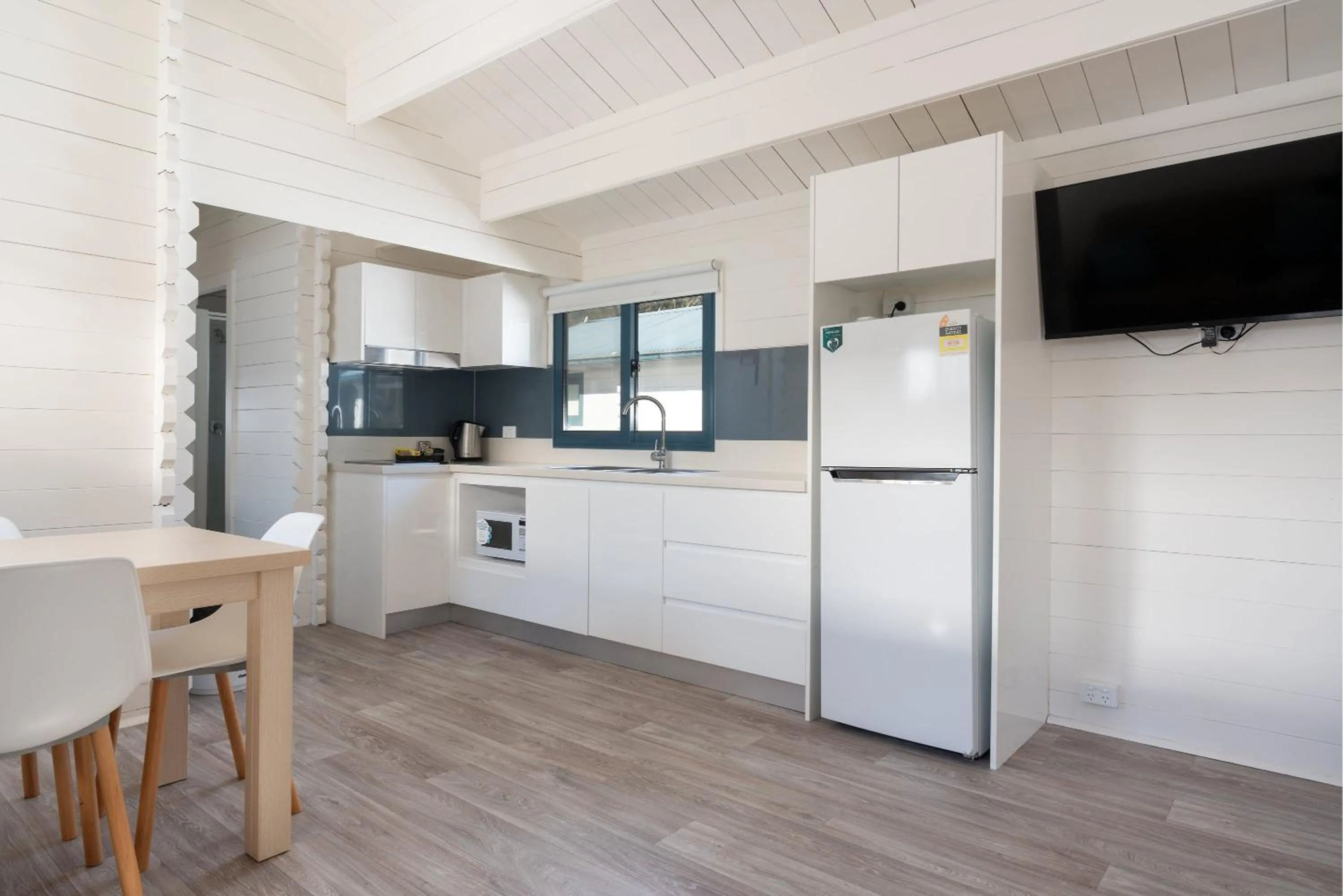 Kitchen or kitchenette in BIG4 Tasman Holiday Parks - Racecourse Beach