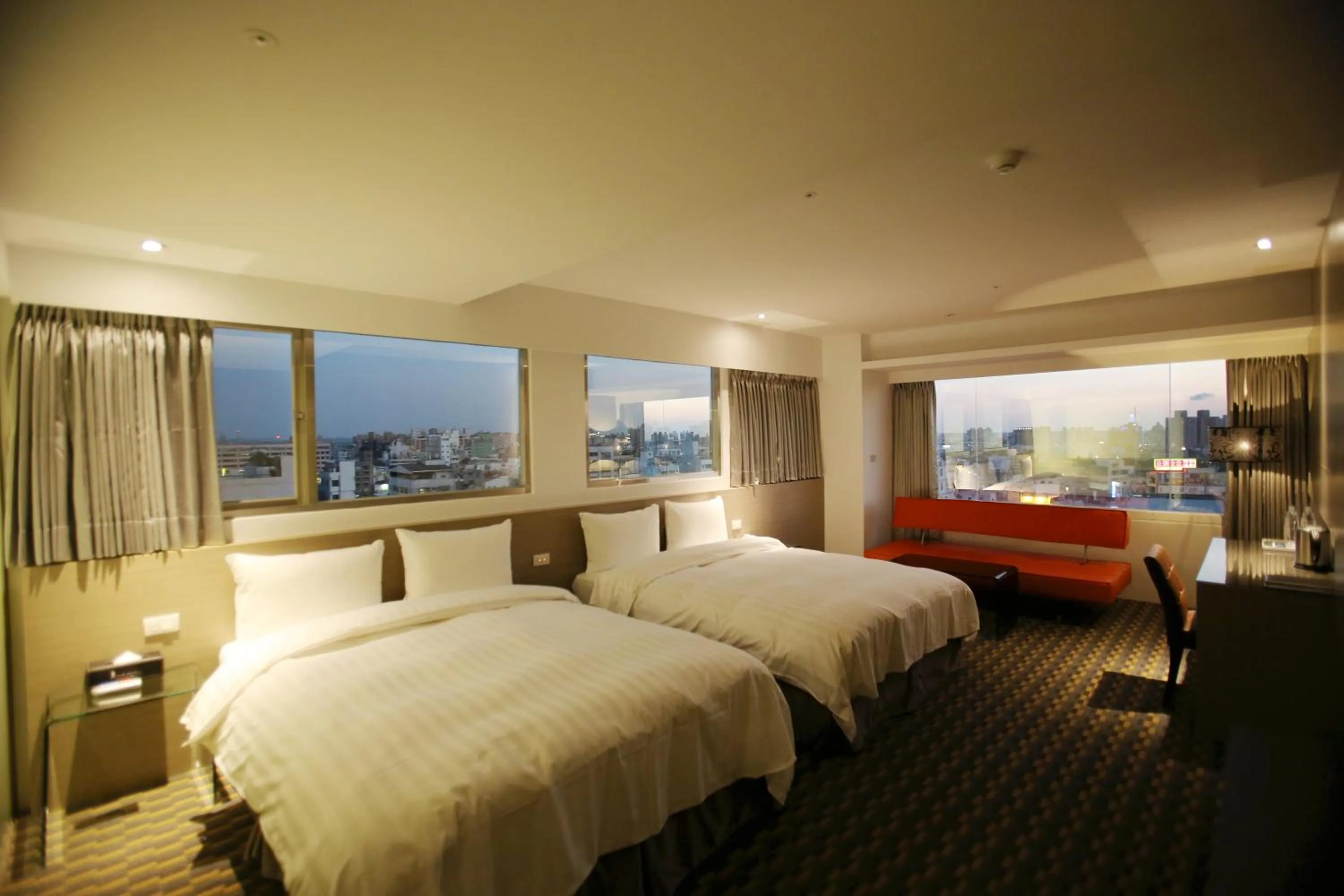 City view, Bed in Chiayi Look Hotel