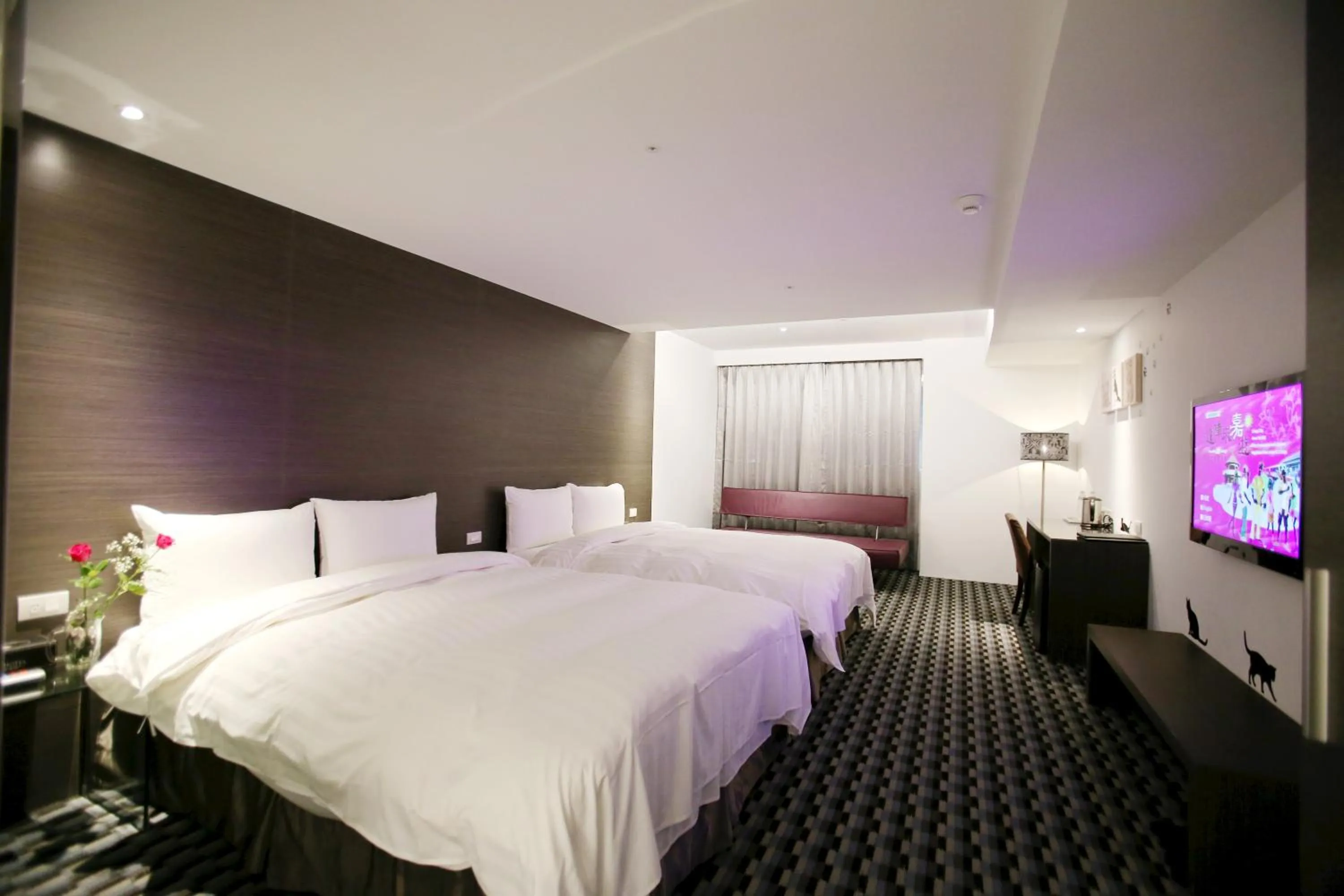 Photo of the whole room, Bed in Chiayi Look Hotel