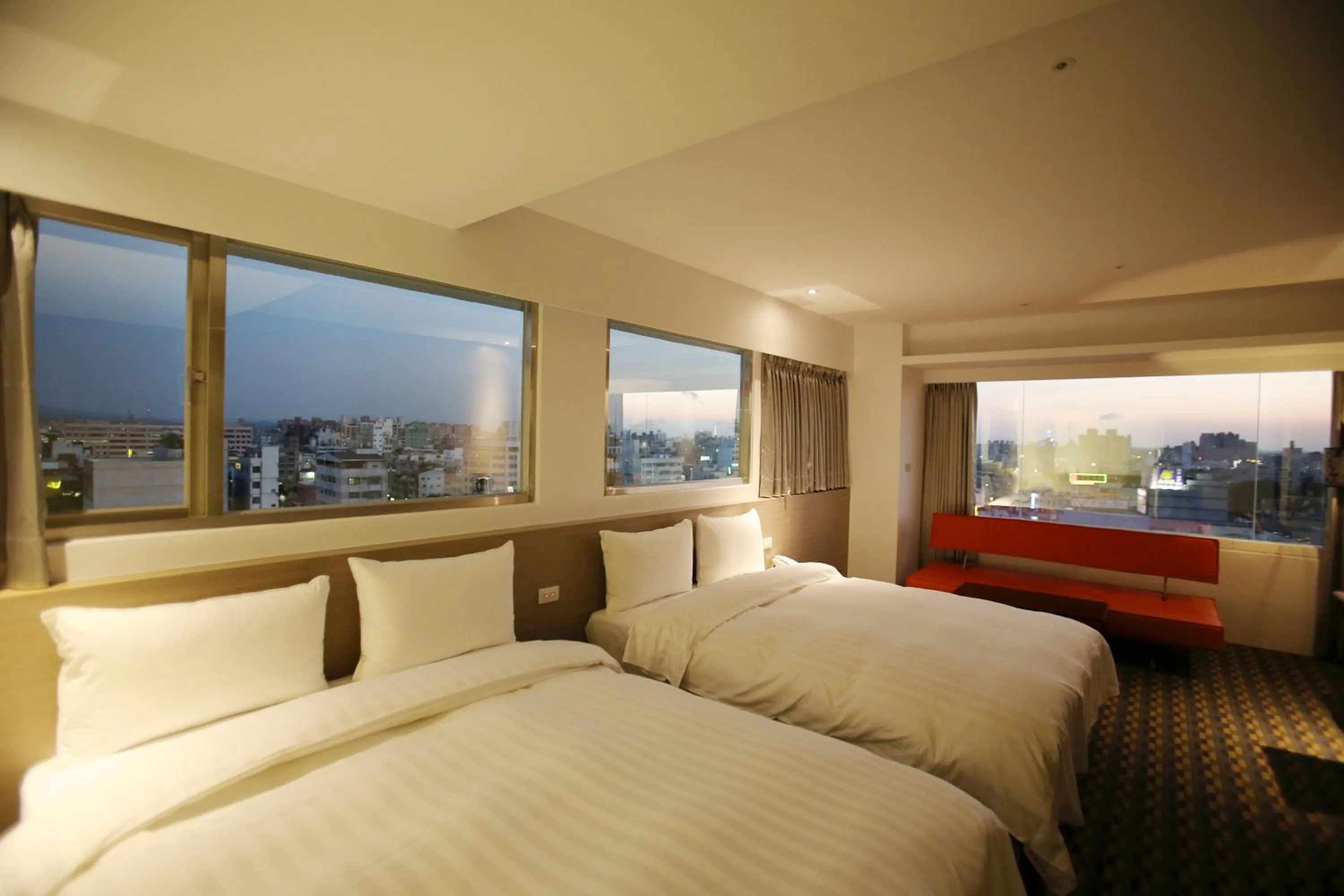 City view, Bed in Chiayi Look Hotel