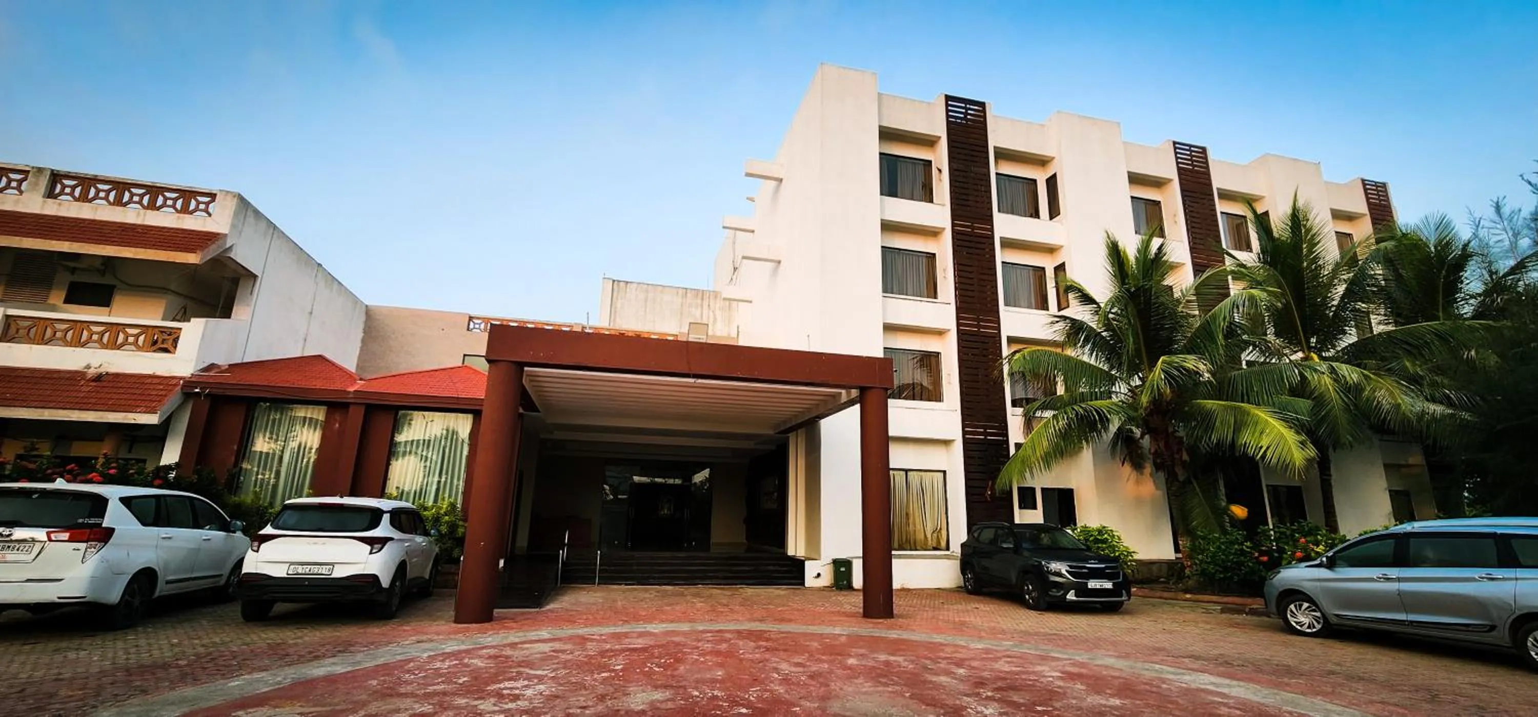 Facade/entrance in Goverdhan Greens Resort Dwarka l Hotels In Dwarka