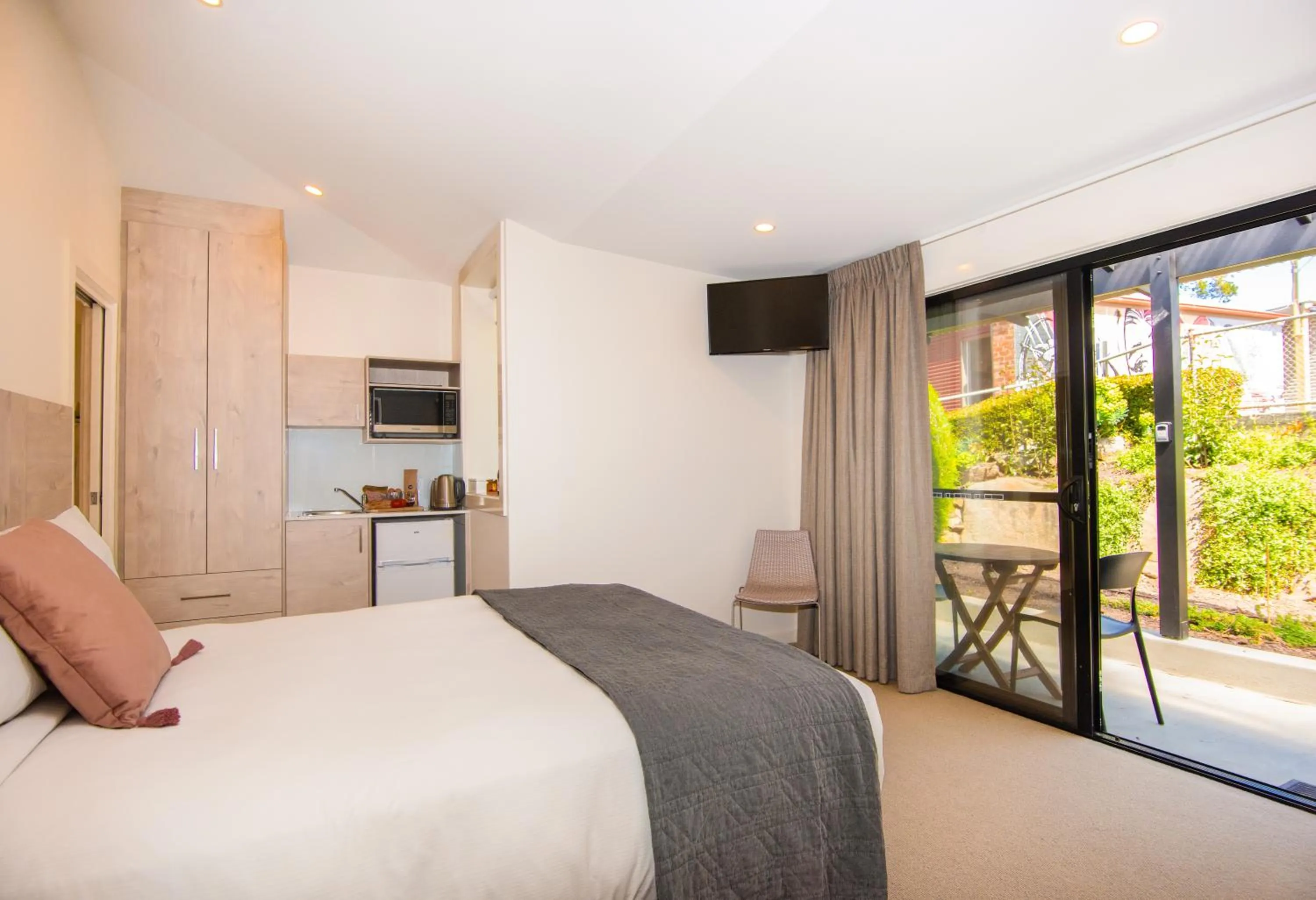 Bedroom, Bed in Longview Vineyard