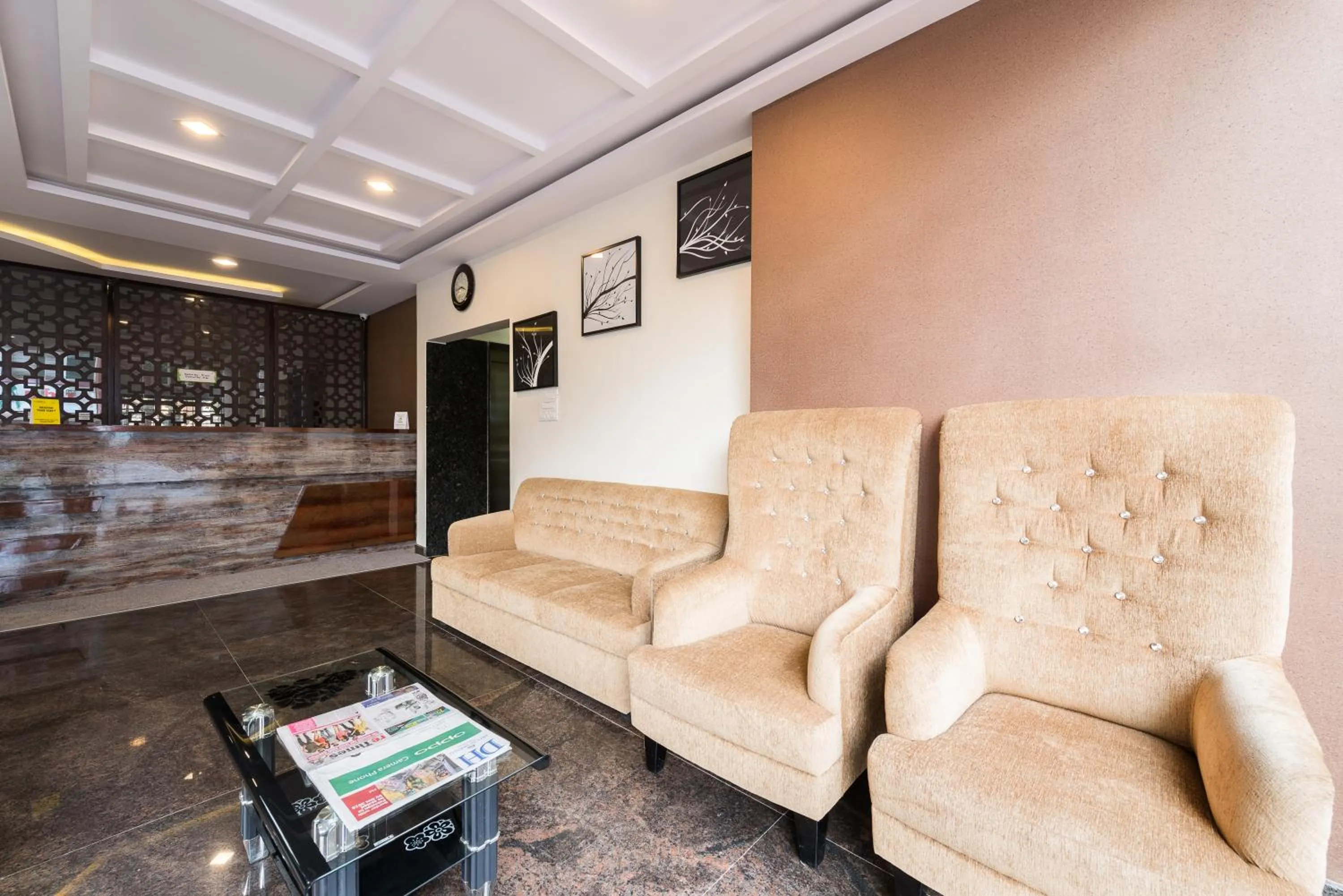 Seating area in Treebo Greenwood Premier Suites, Old Airport Road