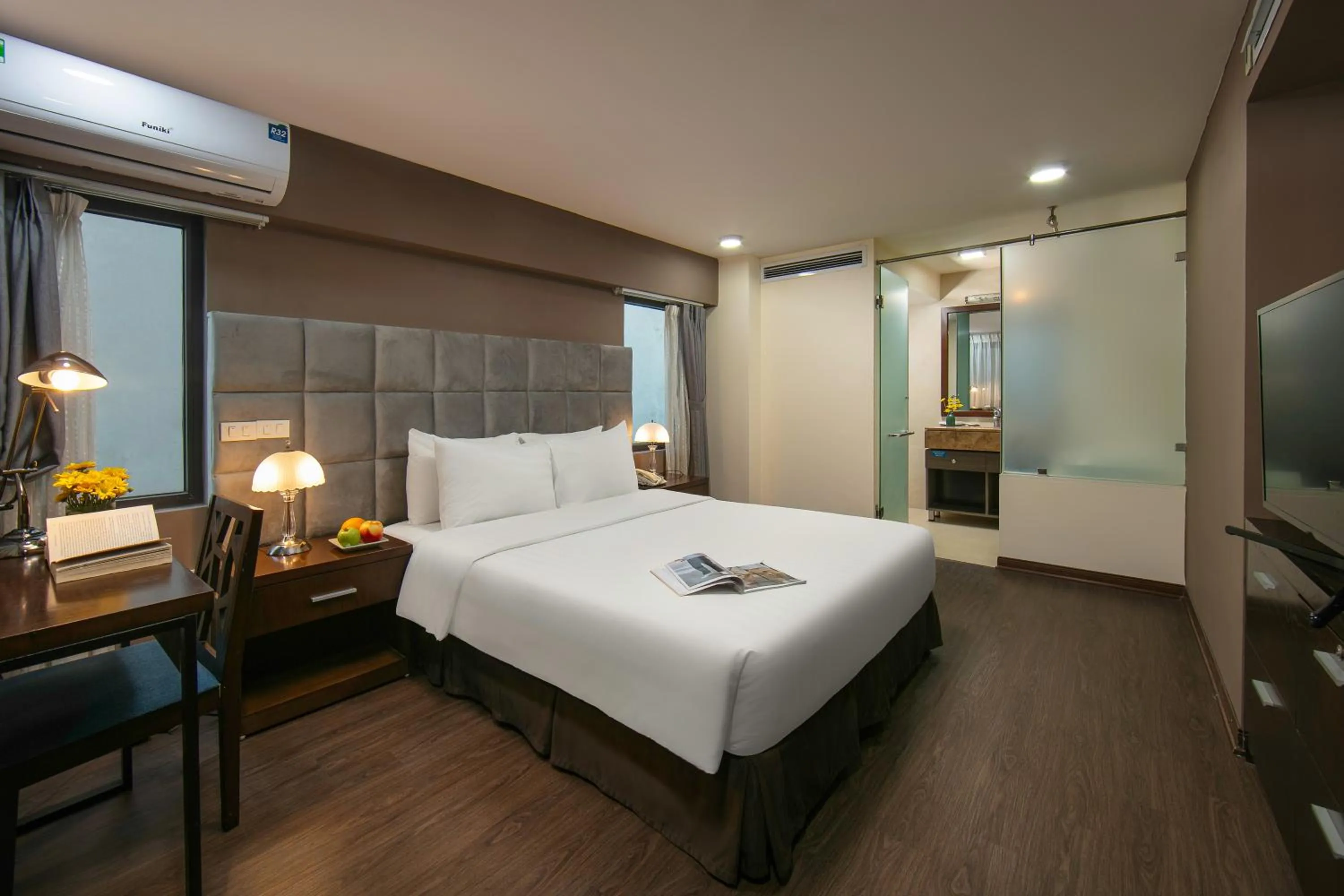 Bed in Brilliant Me Tri Hotel & Spa