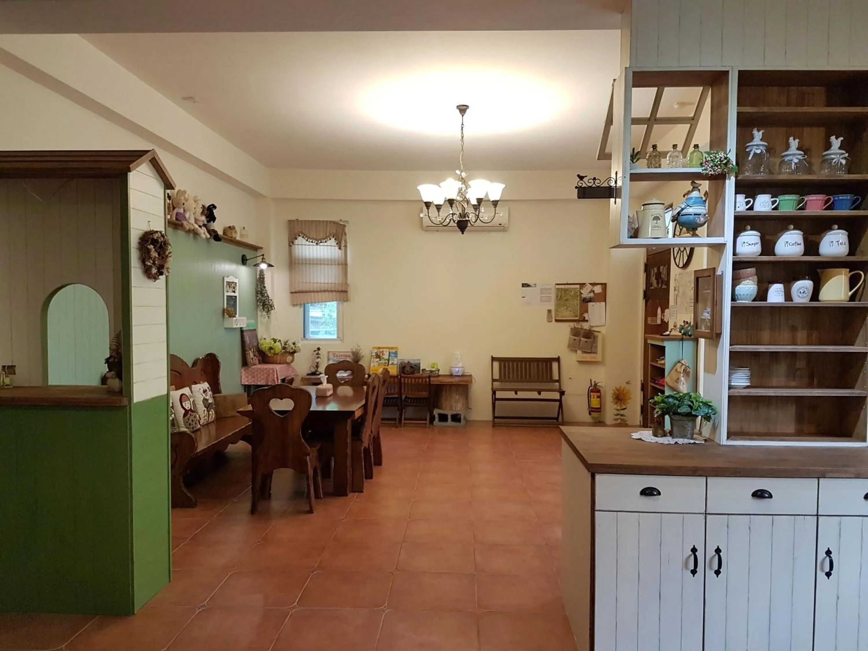 Lounge or bar in Village Villa B&B