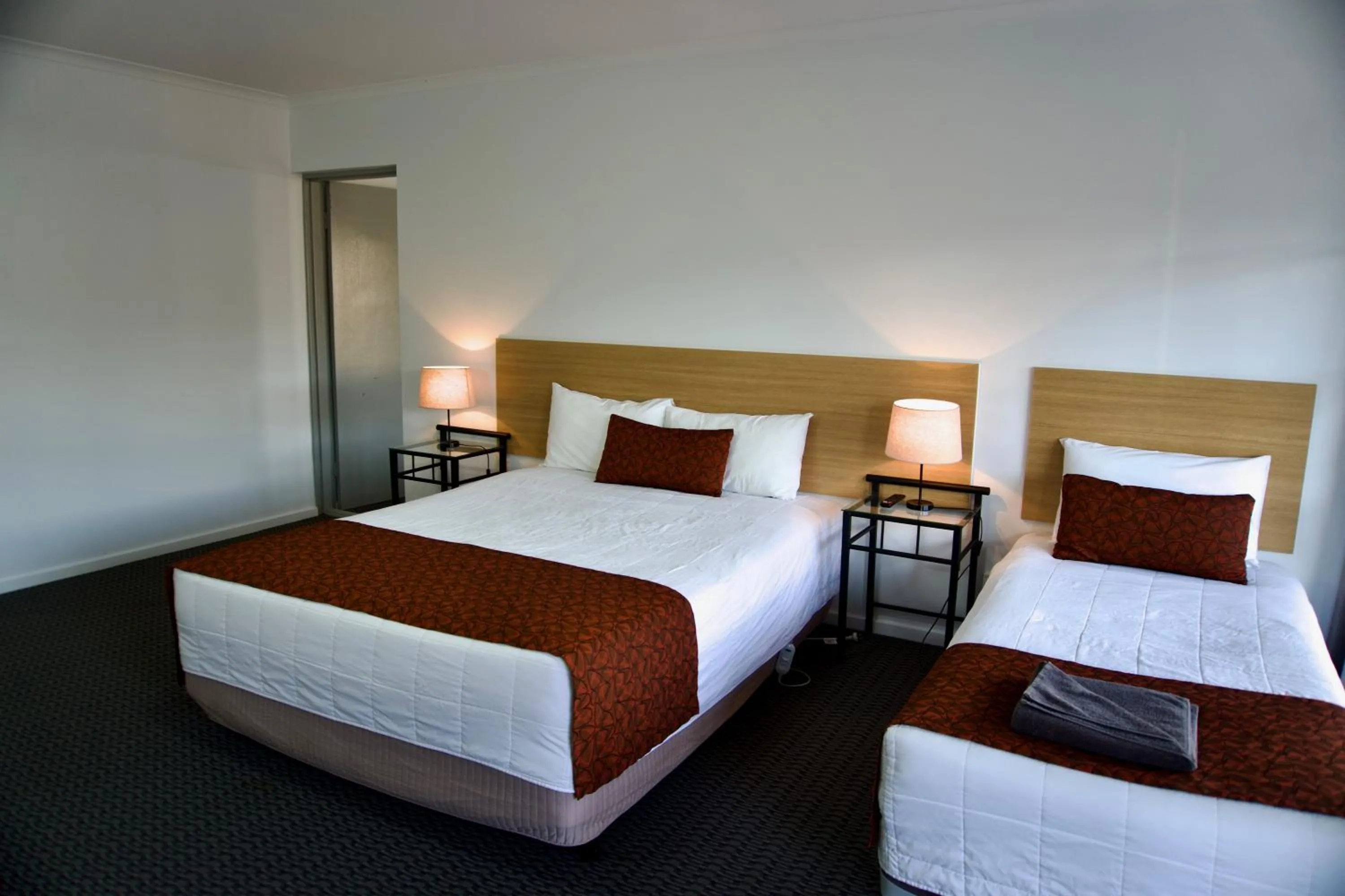 Bedroom, Bed in Ararat Colonial Lodge Motel