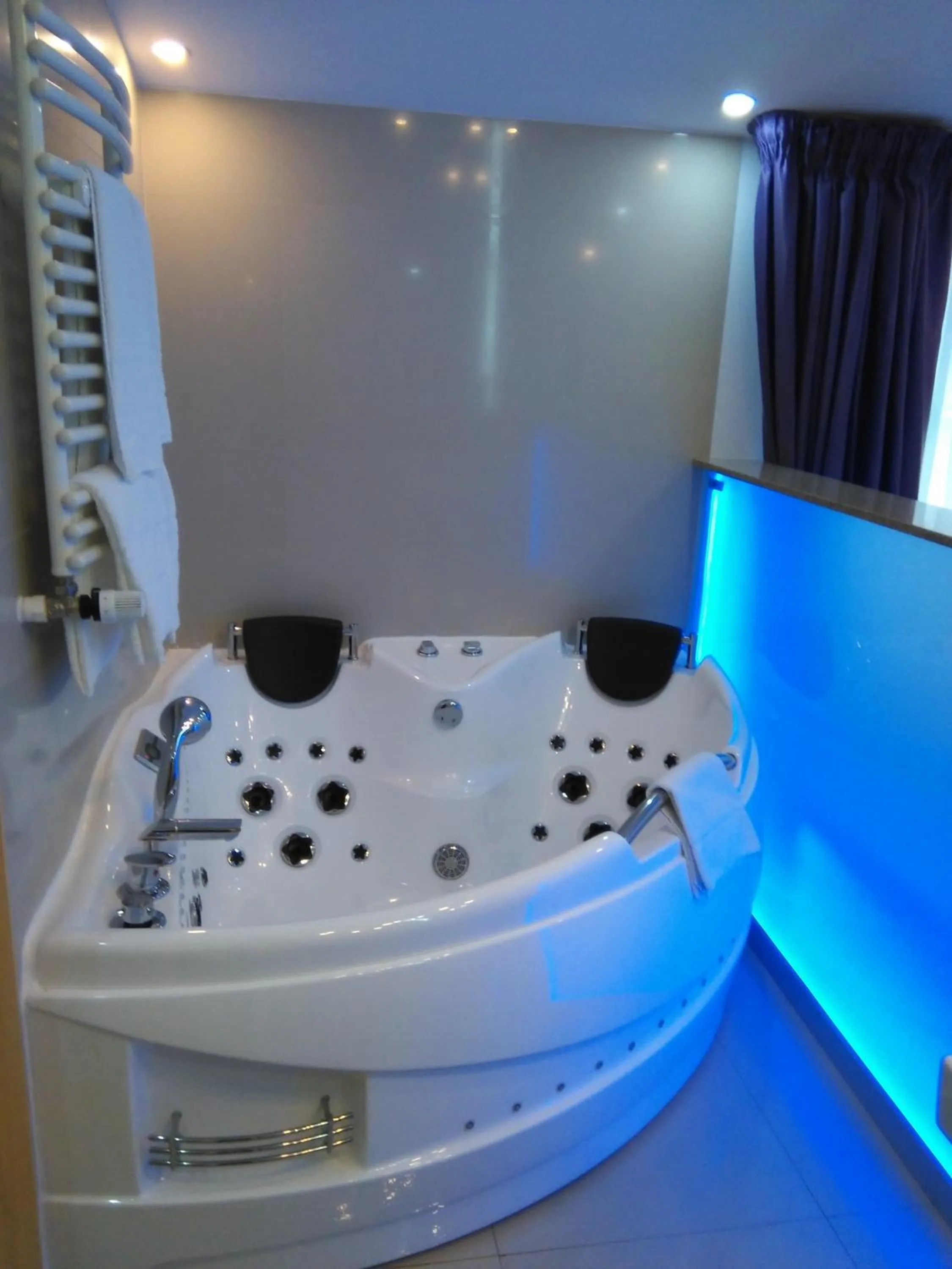 Bathroom in Hotel Christina Plus