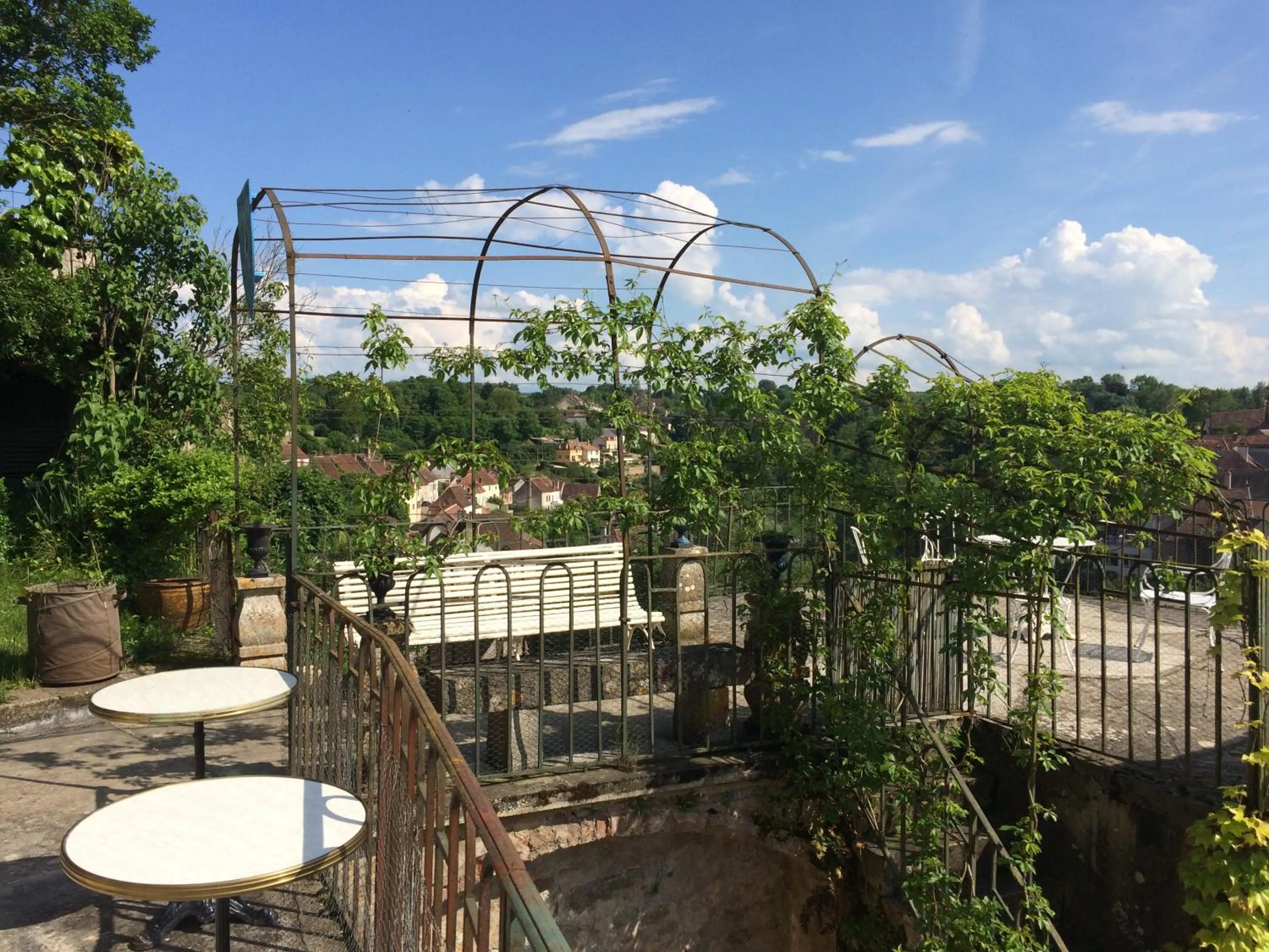 Garden in La Maison Févret