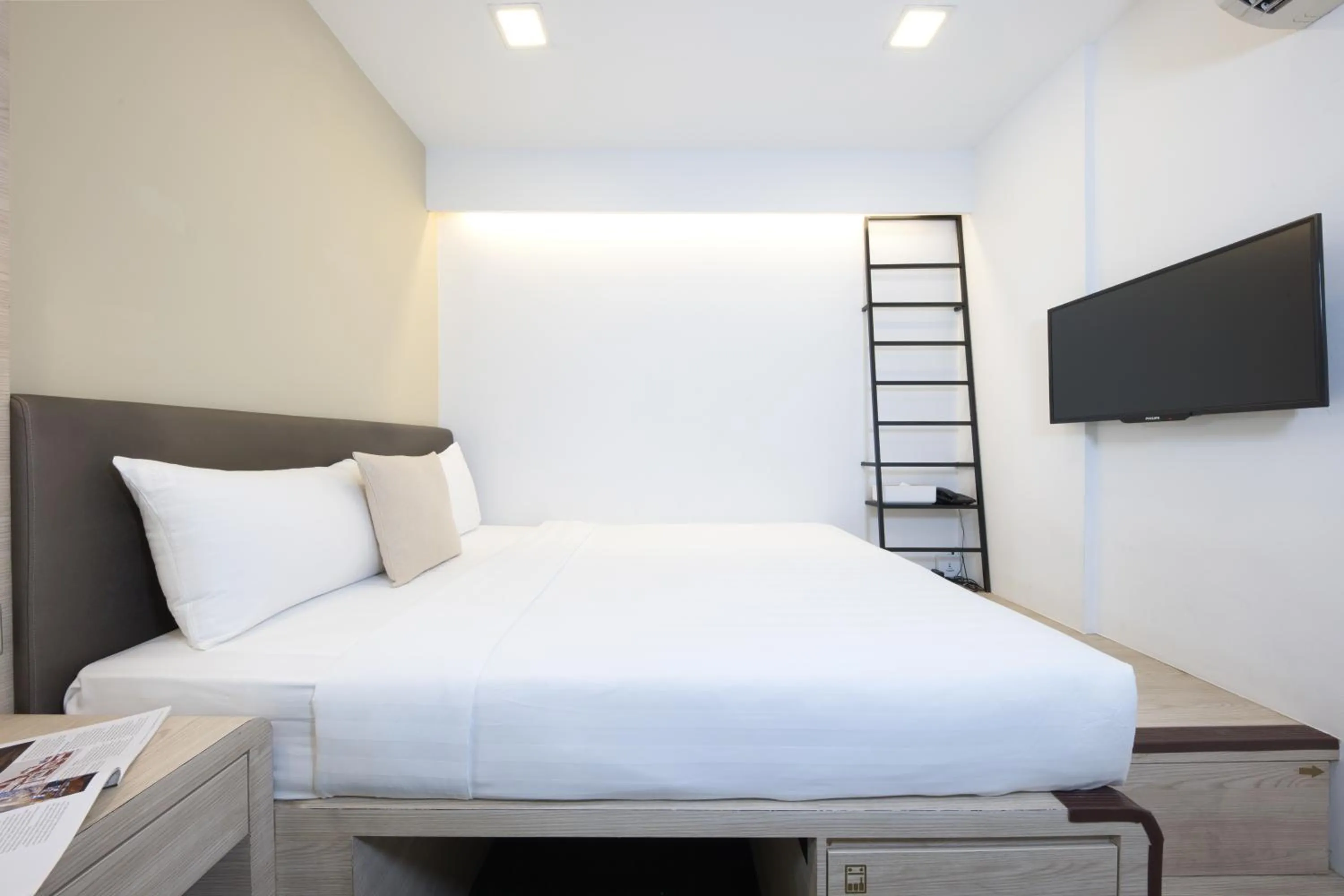 Bedroom, Bed in Habyt Clarke Quay - Previously Champion City