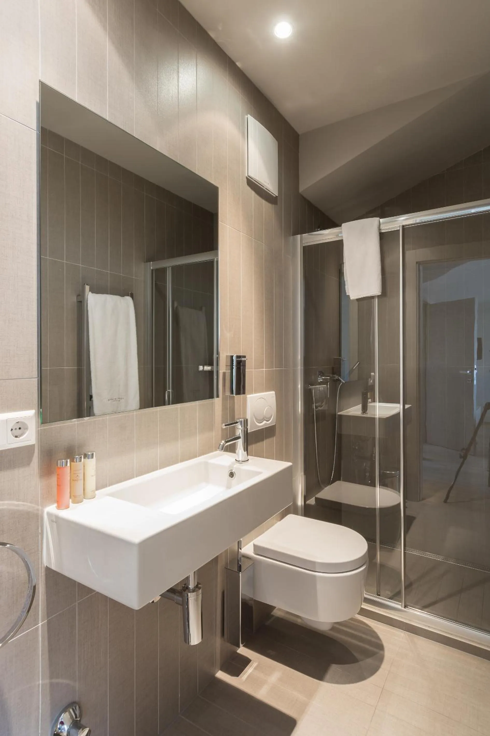 Four Stars Aparthotel