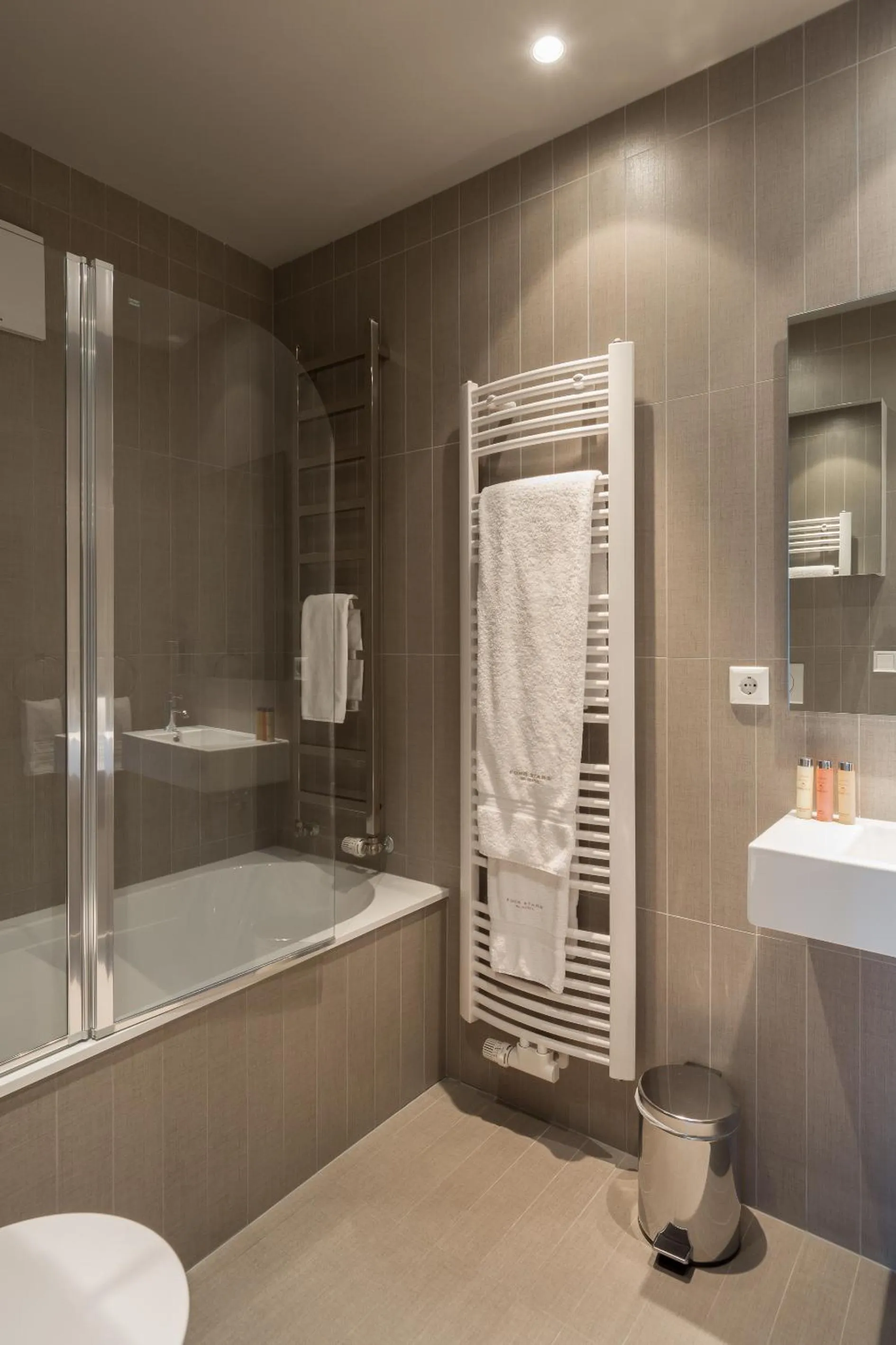 Four Stars Aparthotel