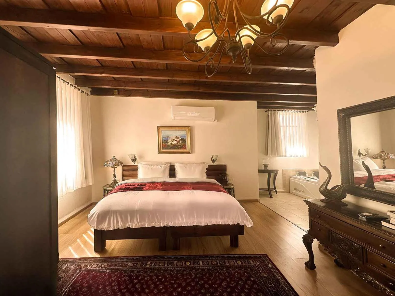 Bed in Beit Shalom Historical boutique Hotel