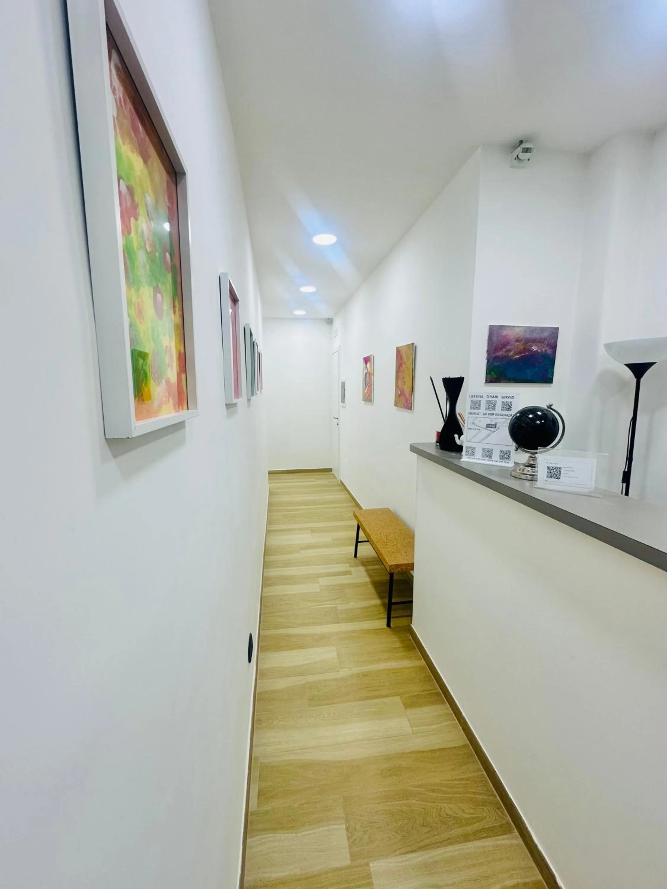 Decorative detail in Iris Inn