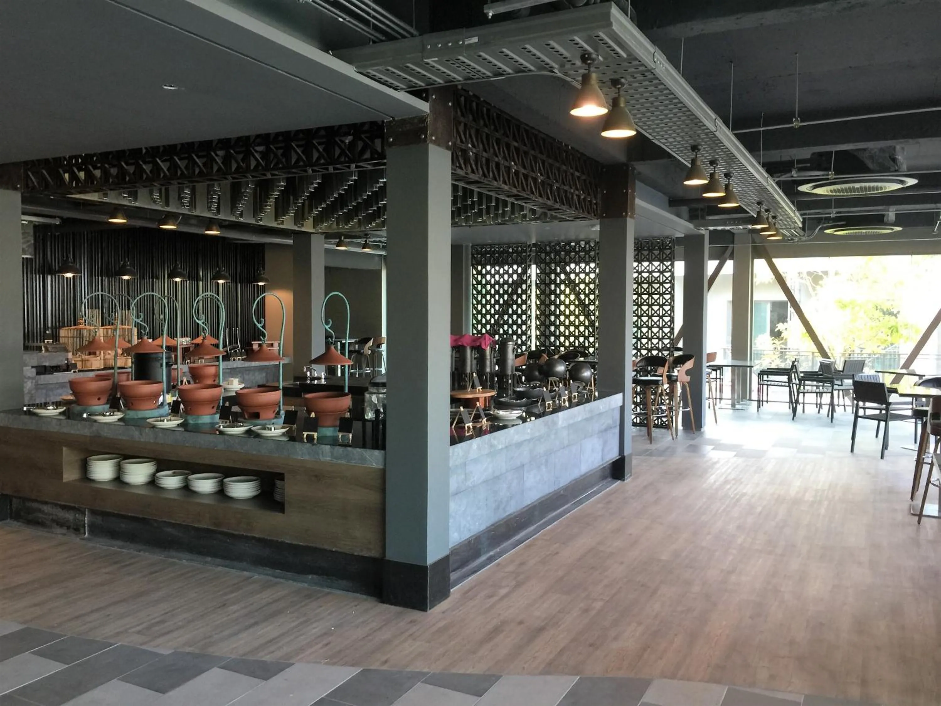 Restaurant/places to eat in Fusion Suites Phuket Patong