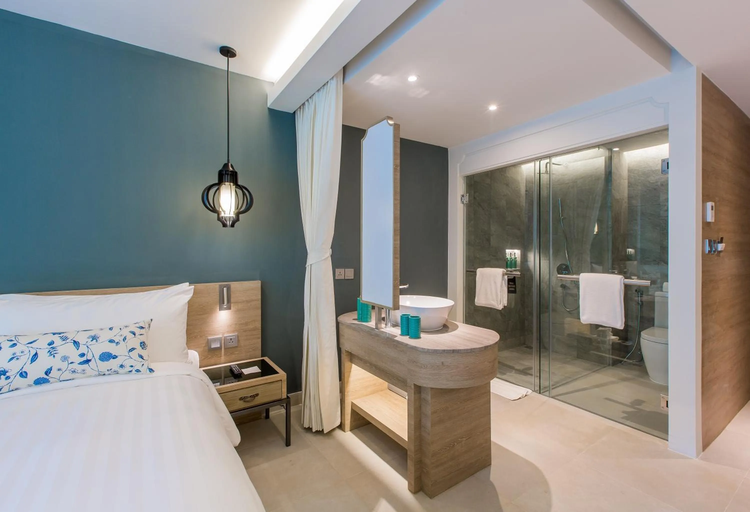 Shower, Bed in Fusion Suites Phuket Patong