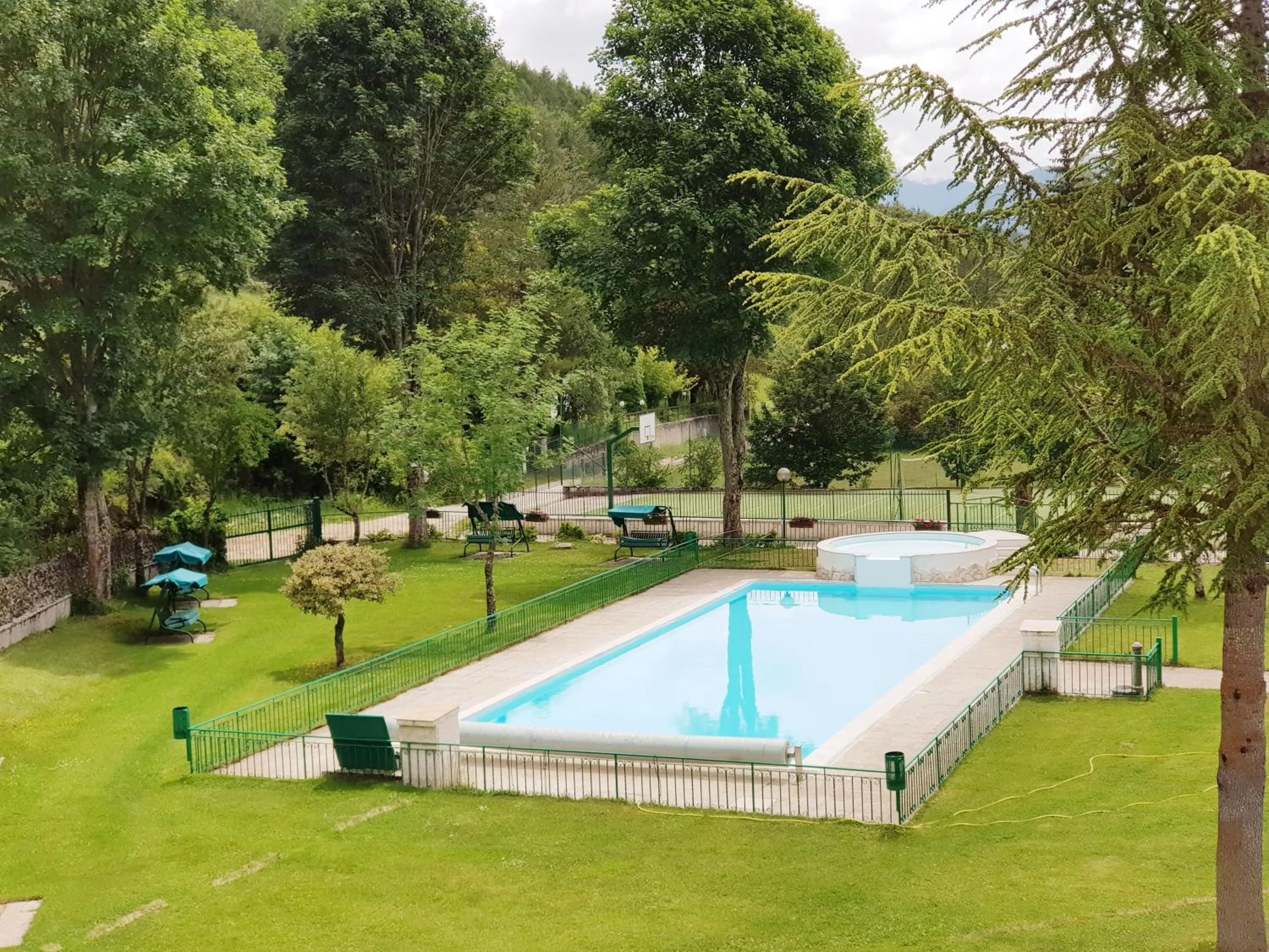 Swimming pool in Hotel Bamby