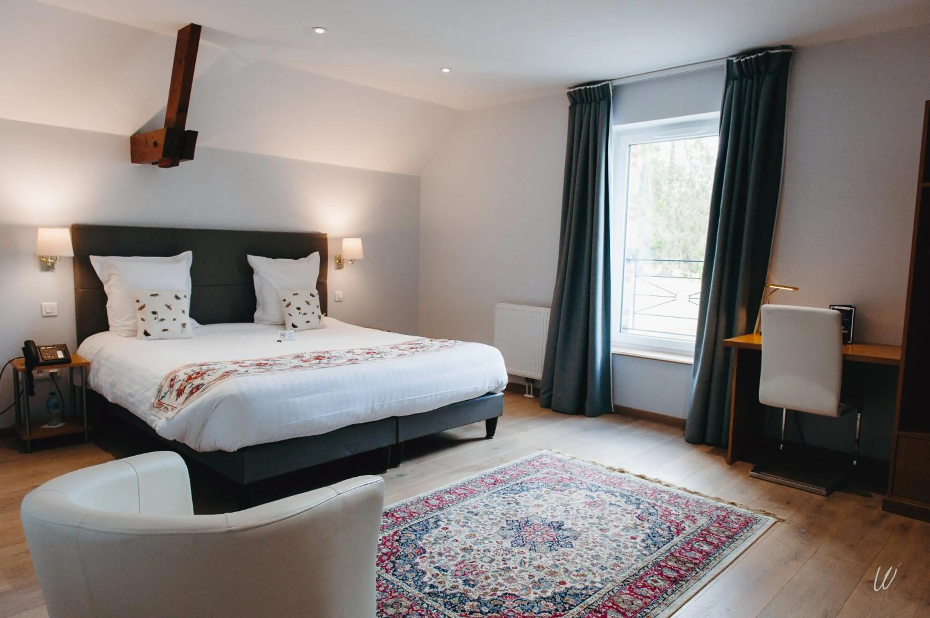 Bed in Hôtel Château de la Marlière