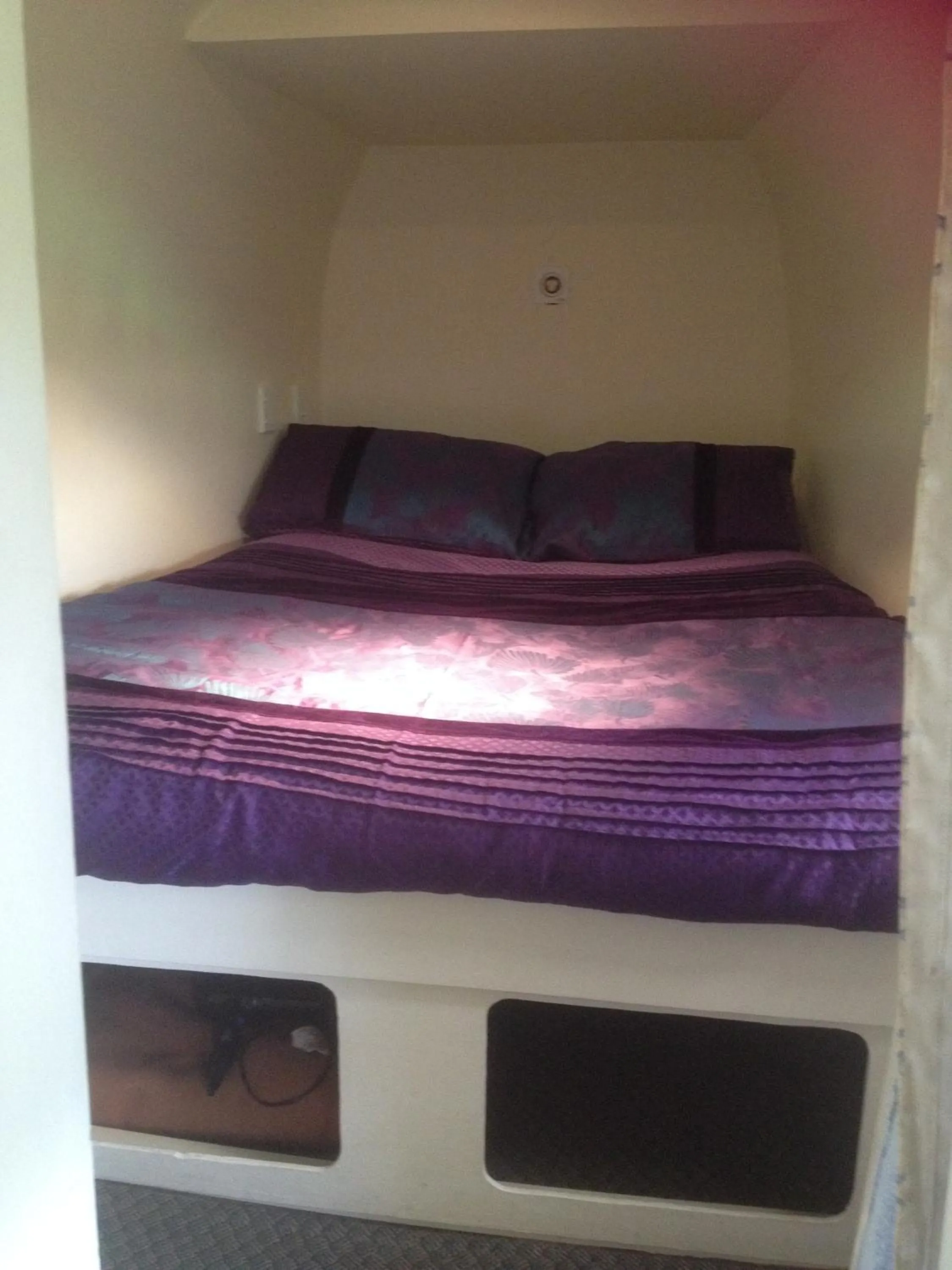 Bed in Woodlyn Park Motel