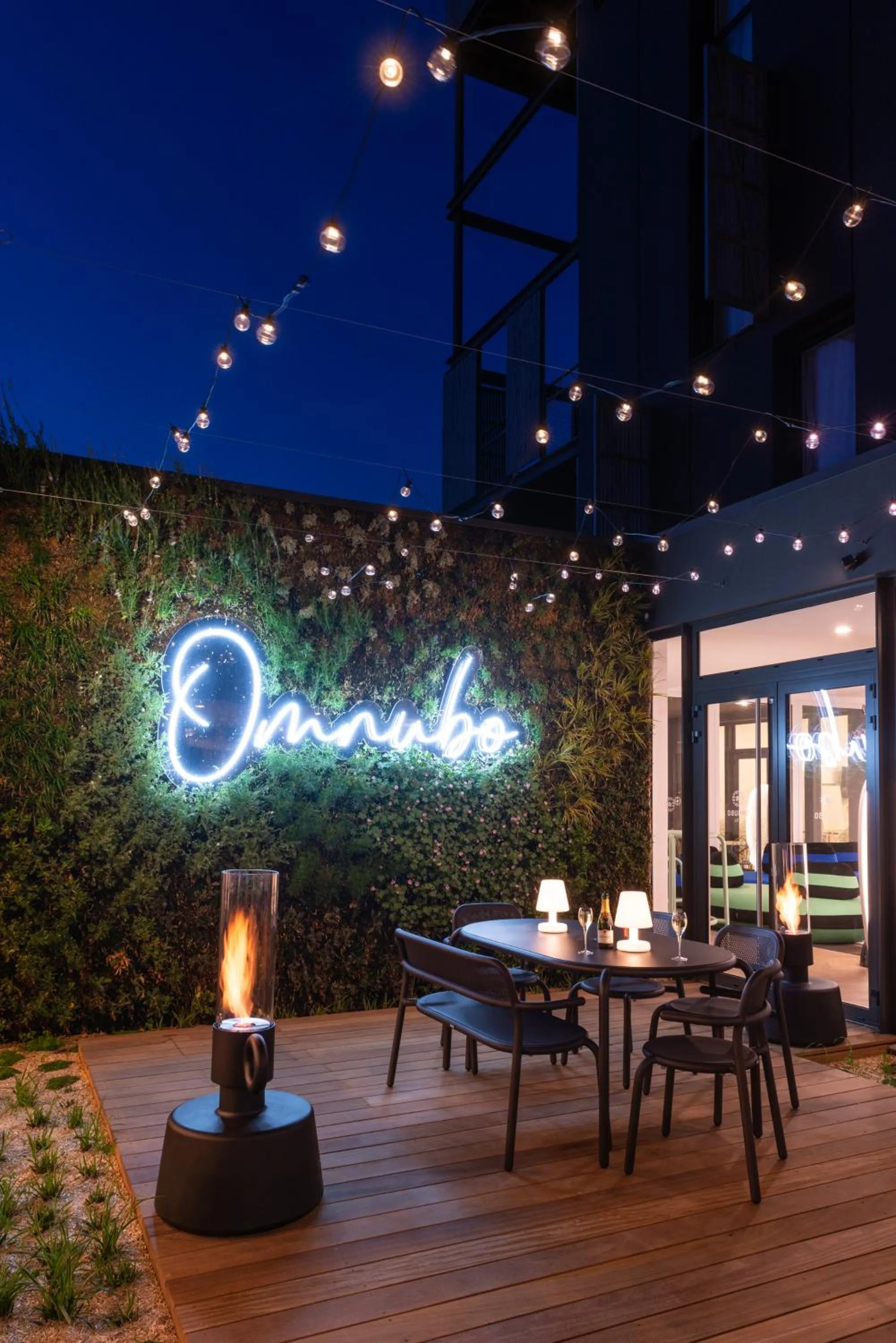 Patio in Hôtel Omnubo Collection