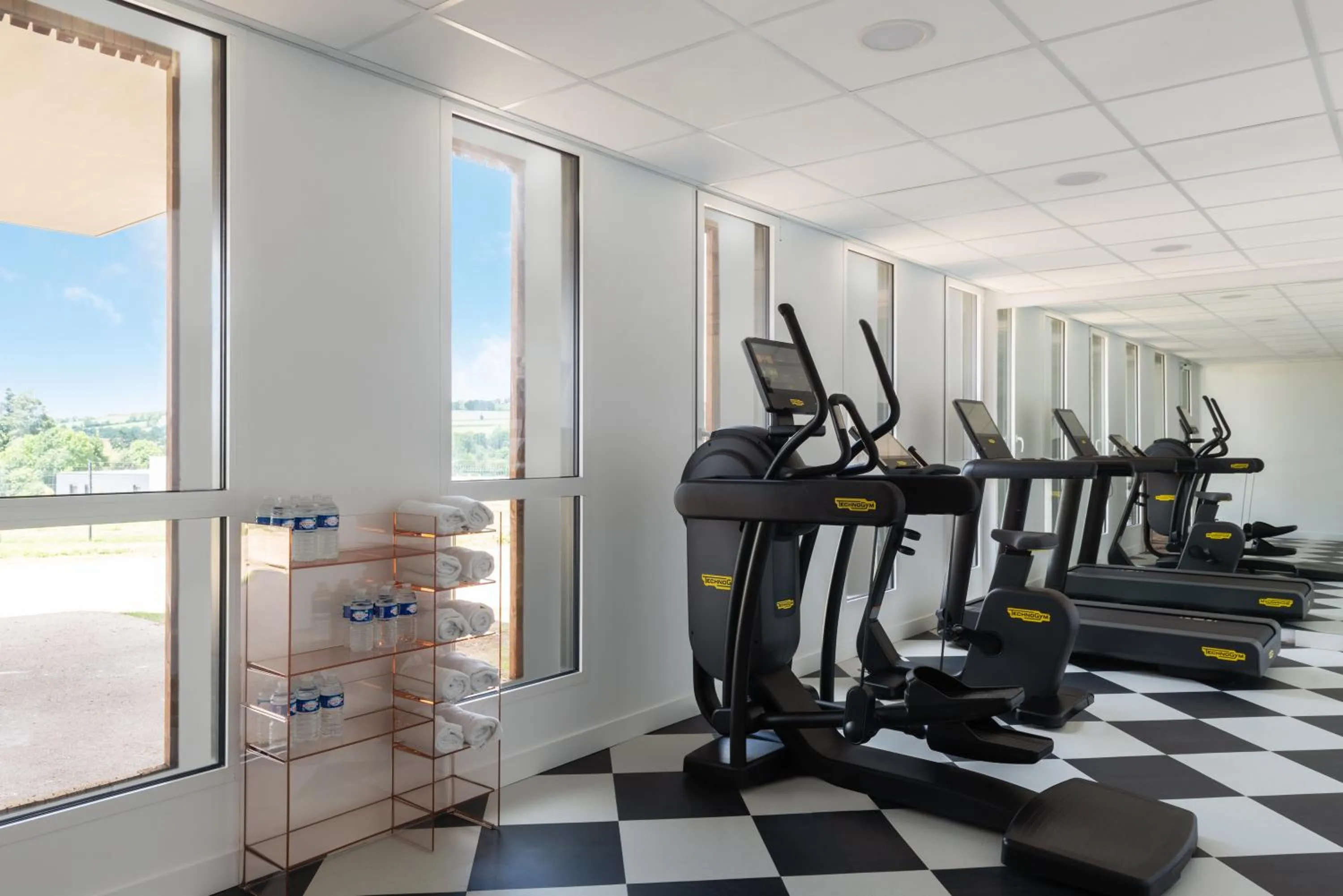 Fitness centre/facilities in Hôtel Omnubo Collection