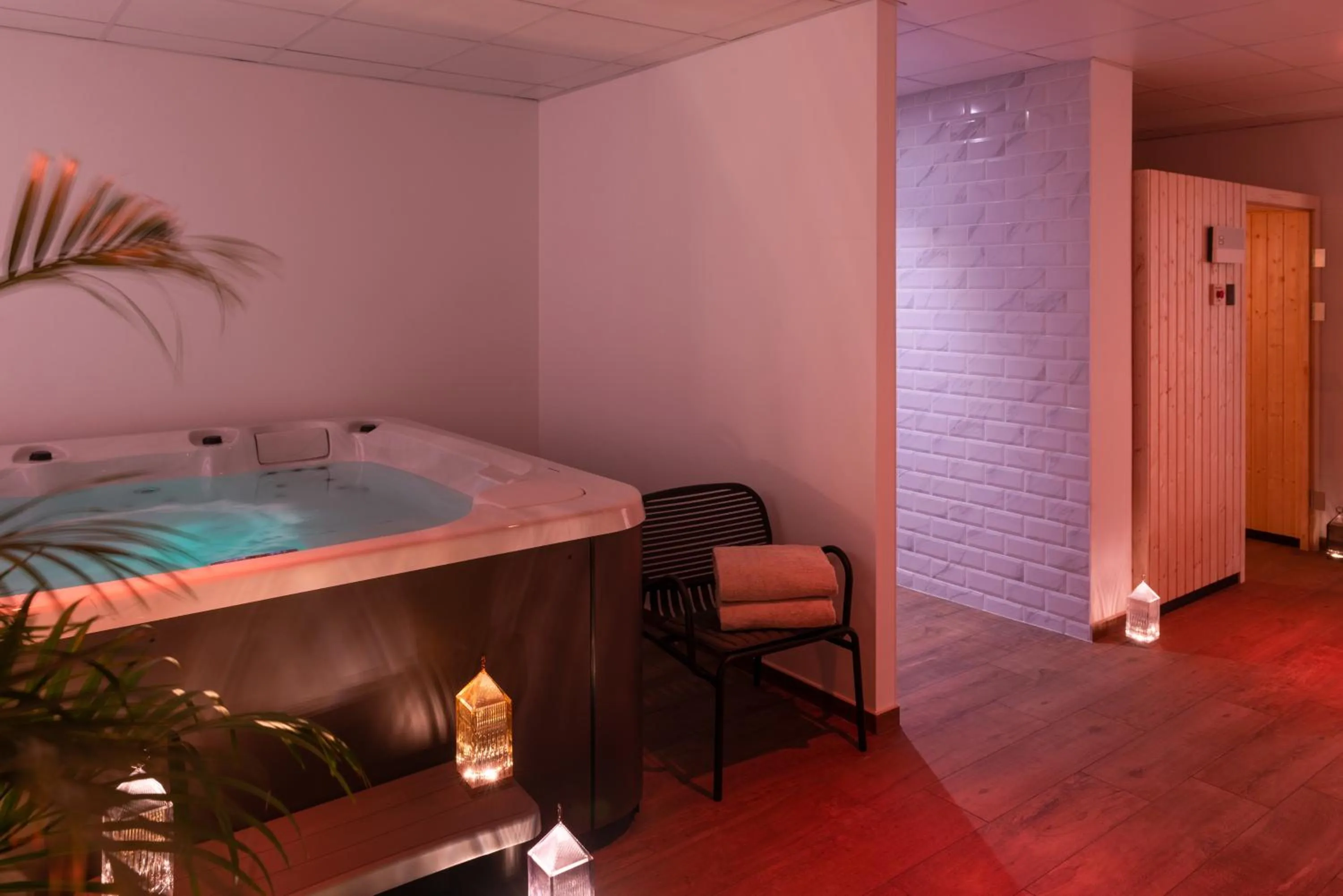 Sauna in Hôtel Omnubo Collection