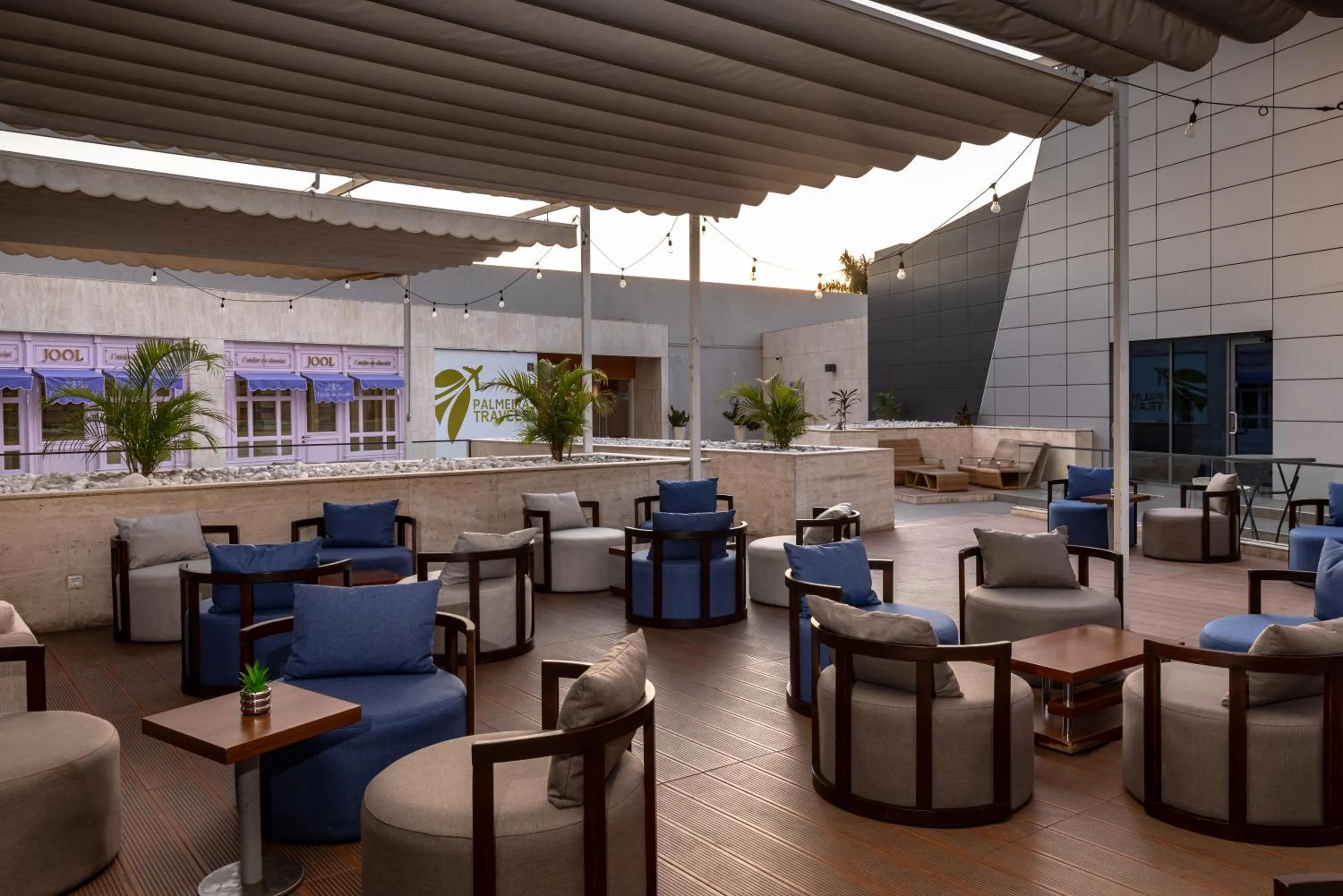 Restaurant/places to eat in Palmeiras Suite Hotel