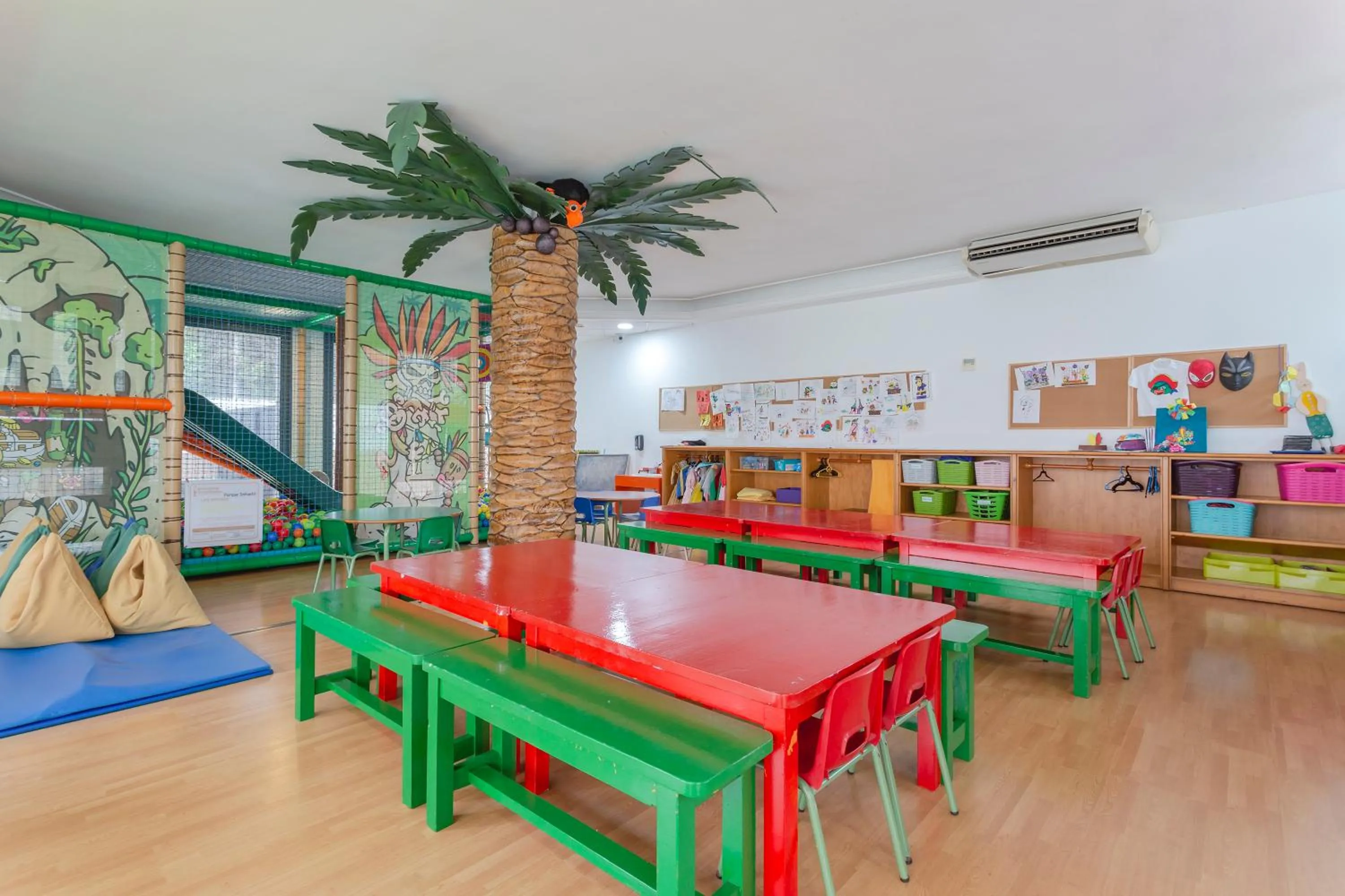 Game Room in Marins Playa