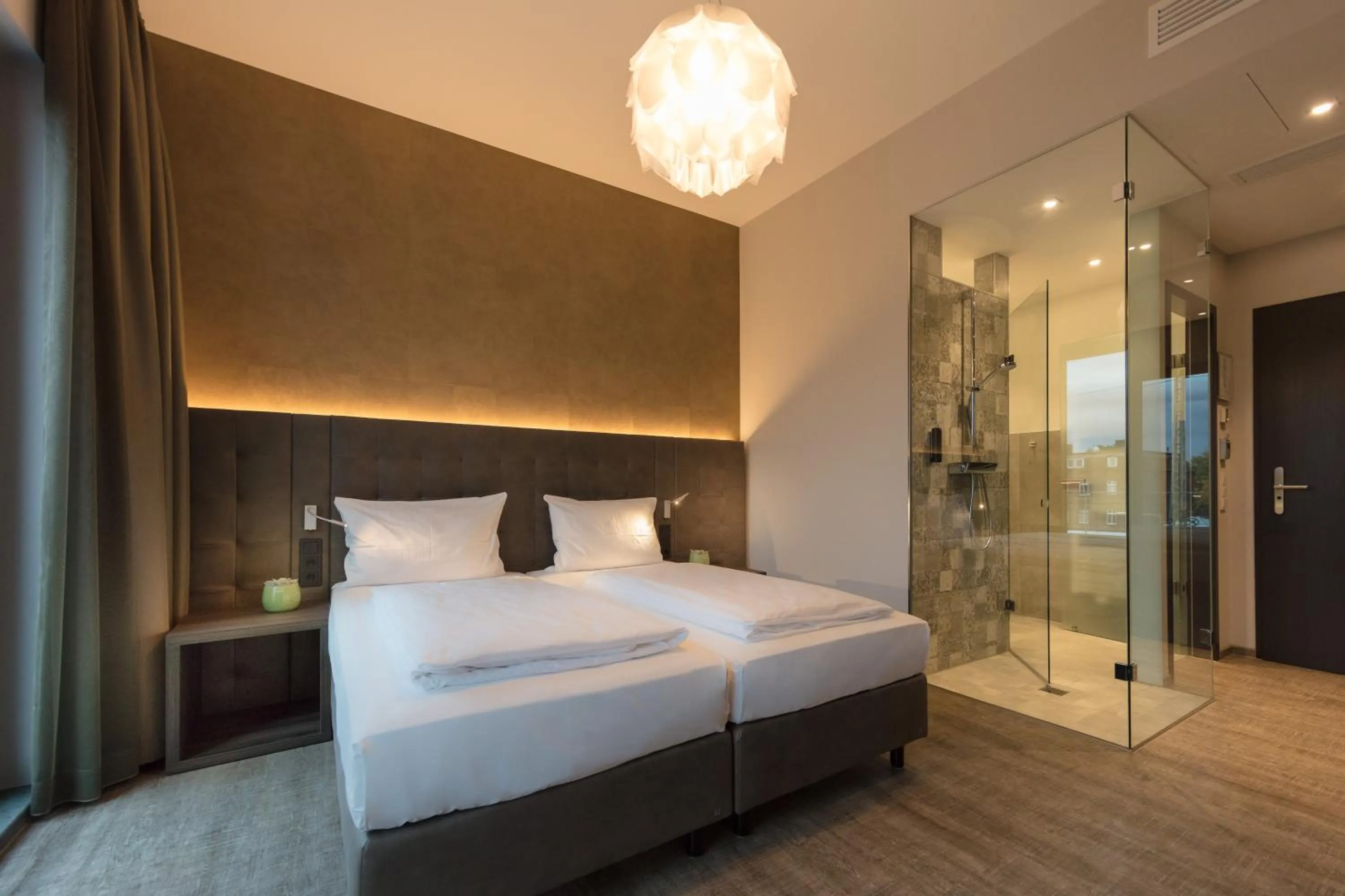 Photo of the whole room, Bed in DECK 8 DESIGNHOTEL.SOEST