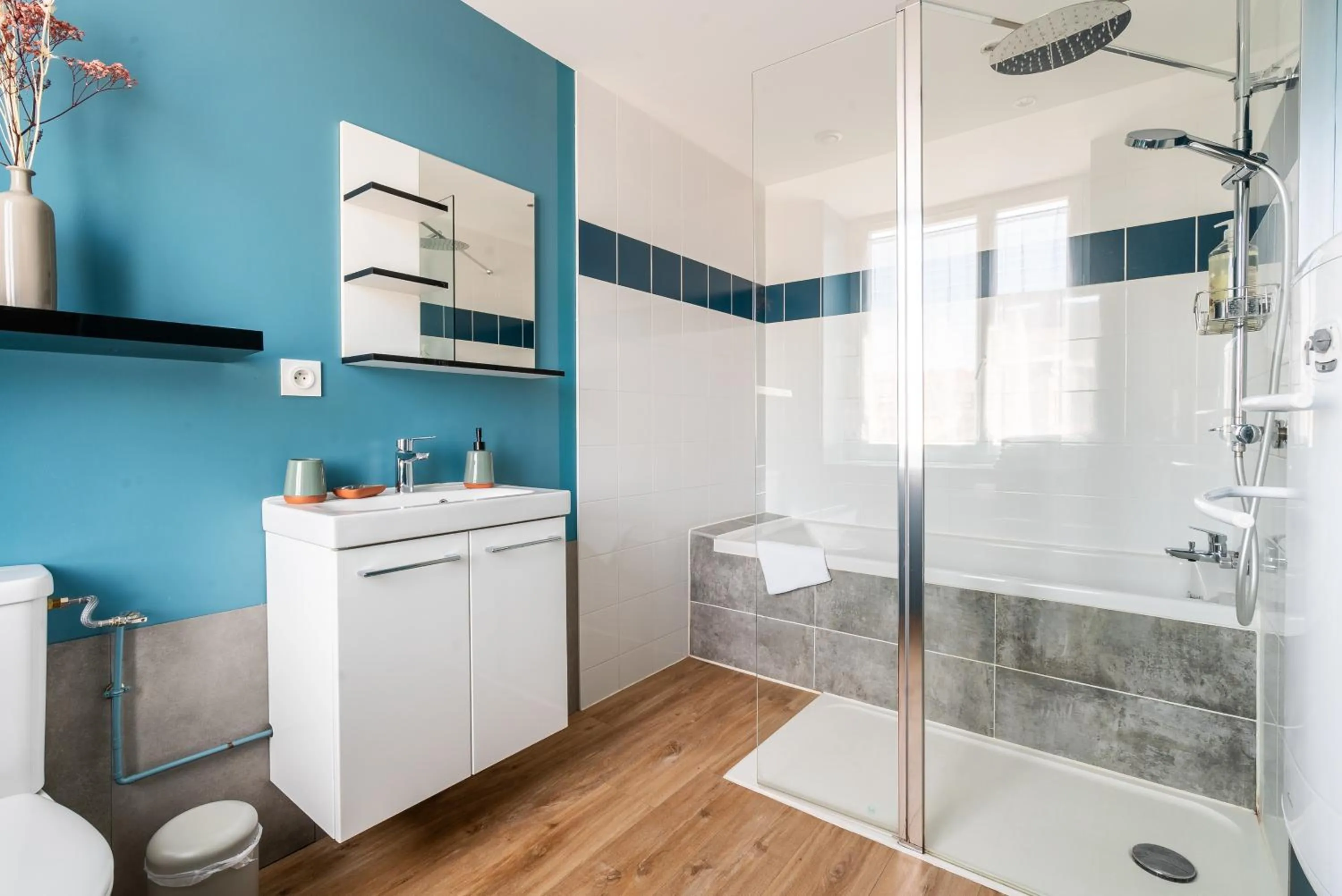 Shower in Dupain & Dubeurre Appart'hôtel - Parking en supp