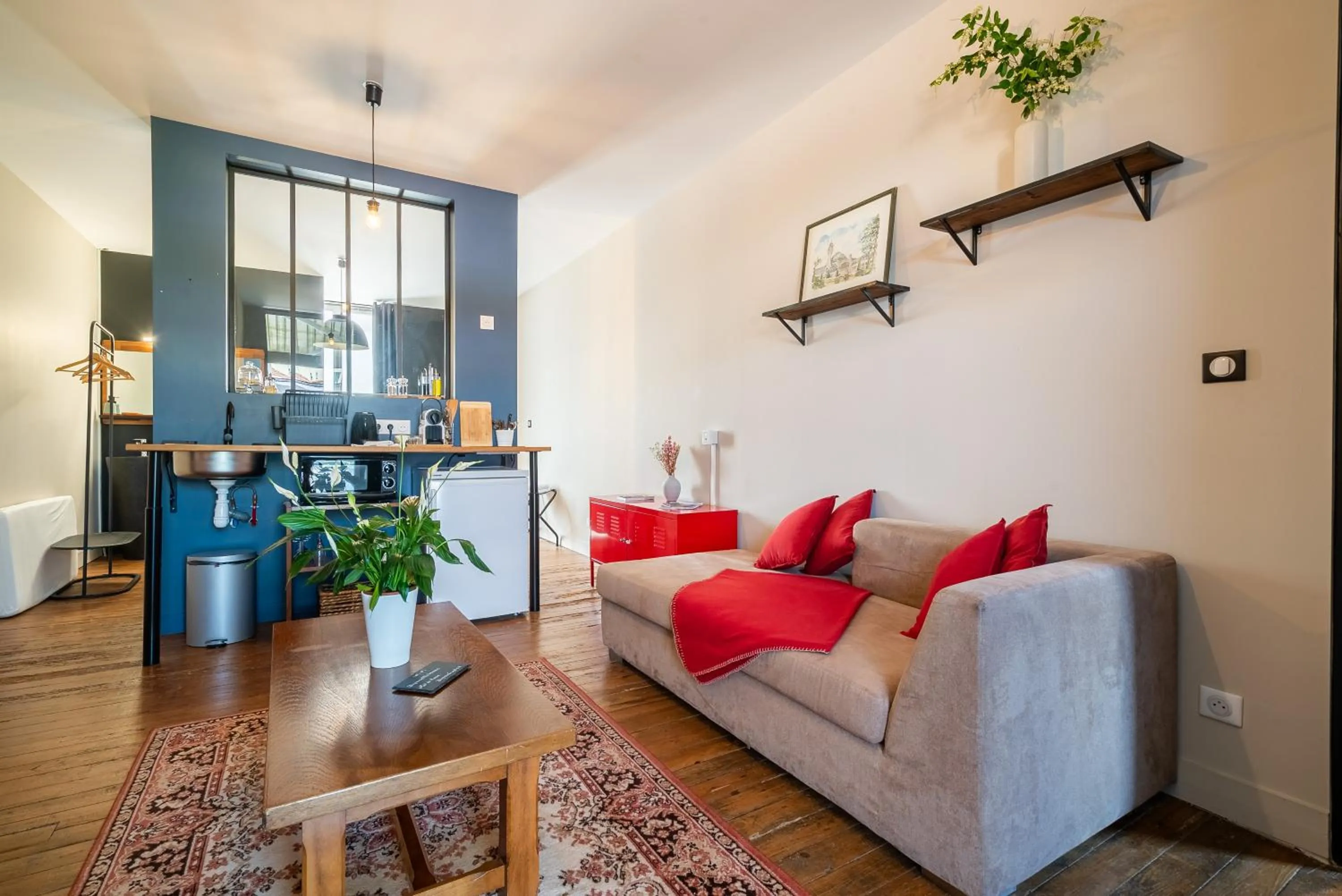 Kitchen or kitchenette in Dupain & Dubeurre Appart'hôtel - Parking en supp