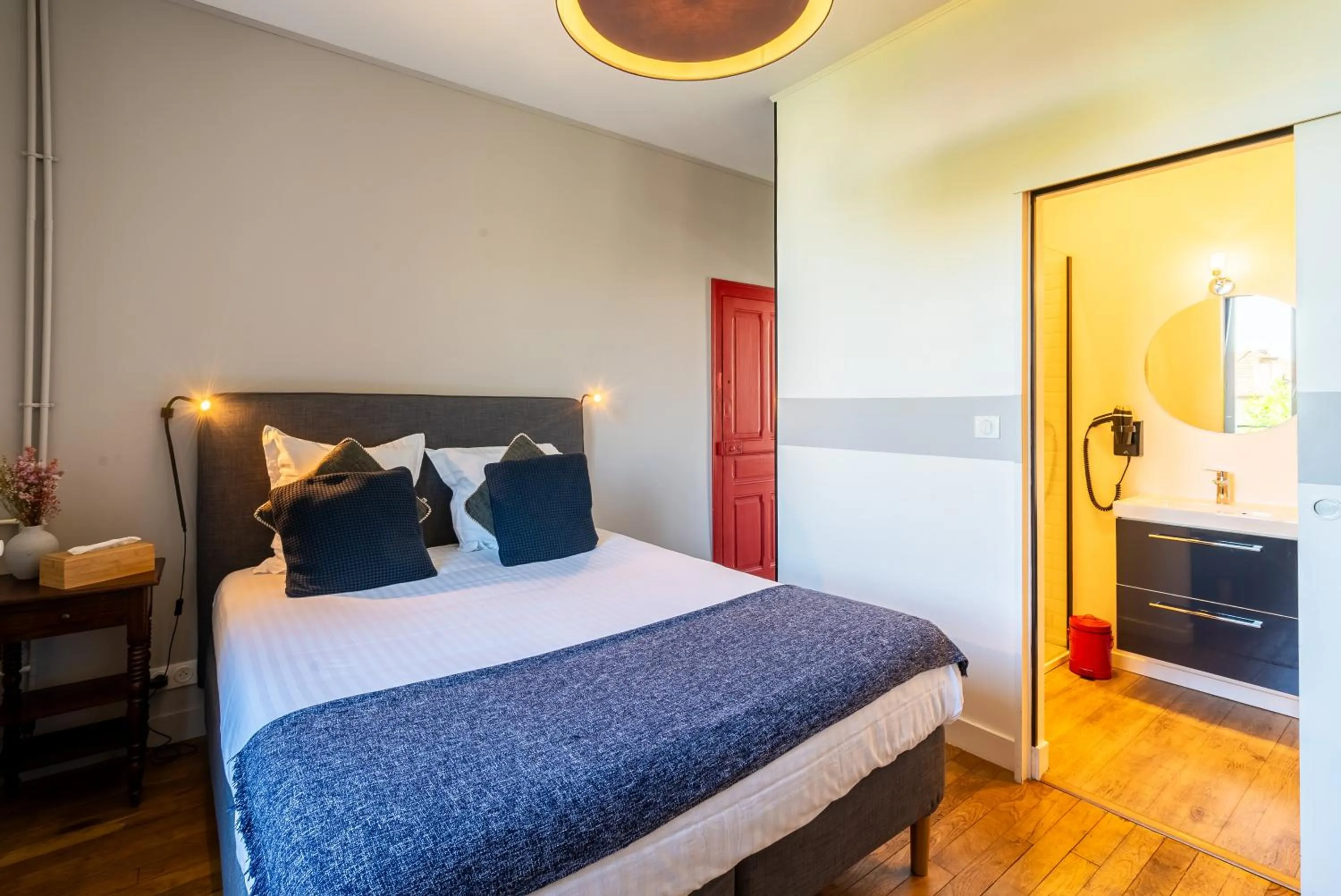 Bed in Dupain & Dubeurre Appart'hôtel - Parking en supp