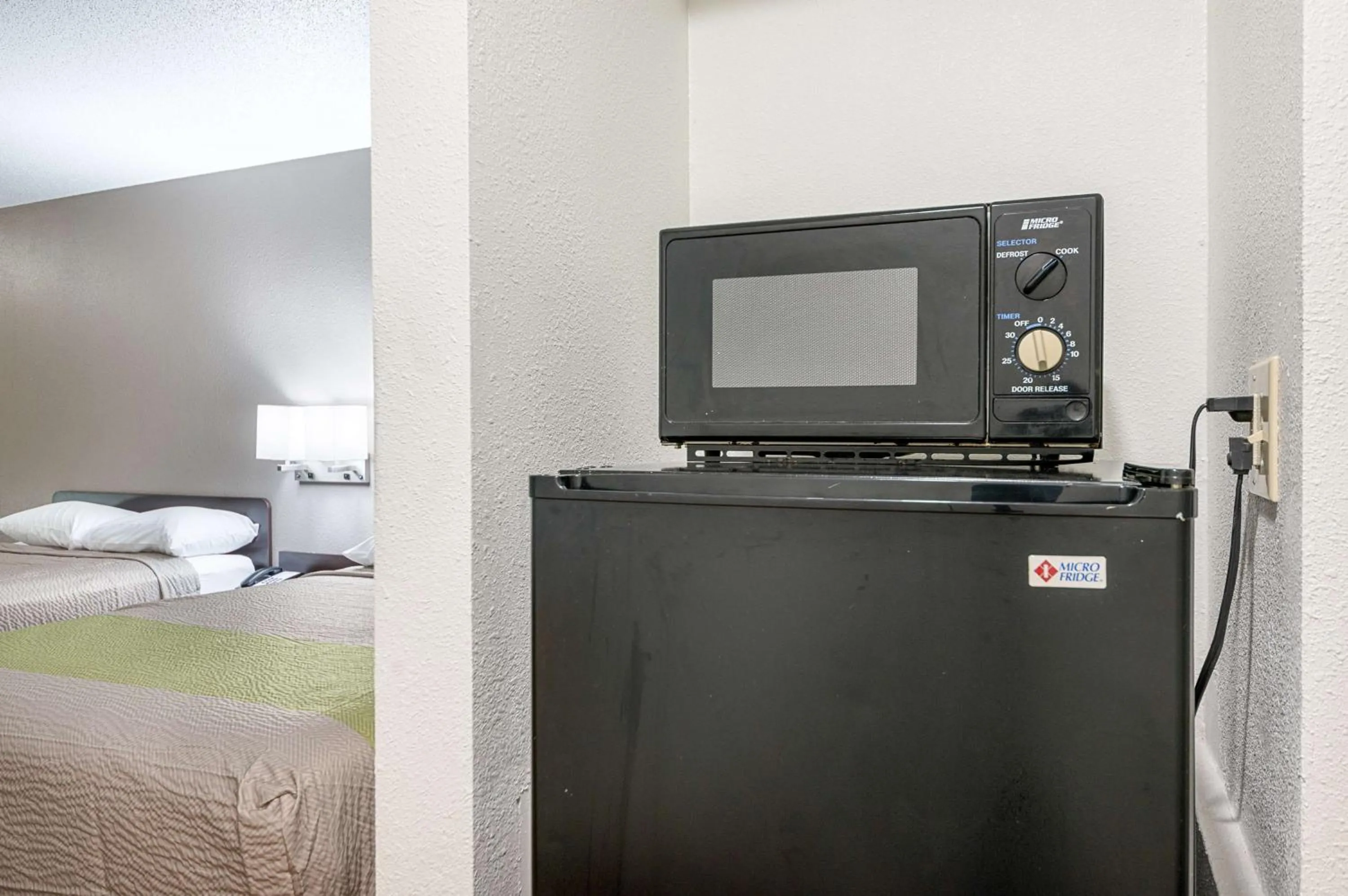 Photo of the whole room, Bed in Motel 6-New Iberia, LA