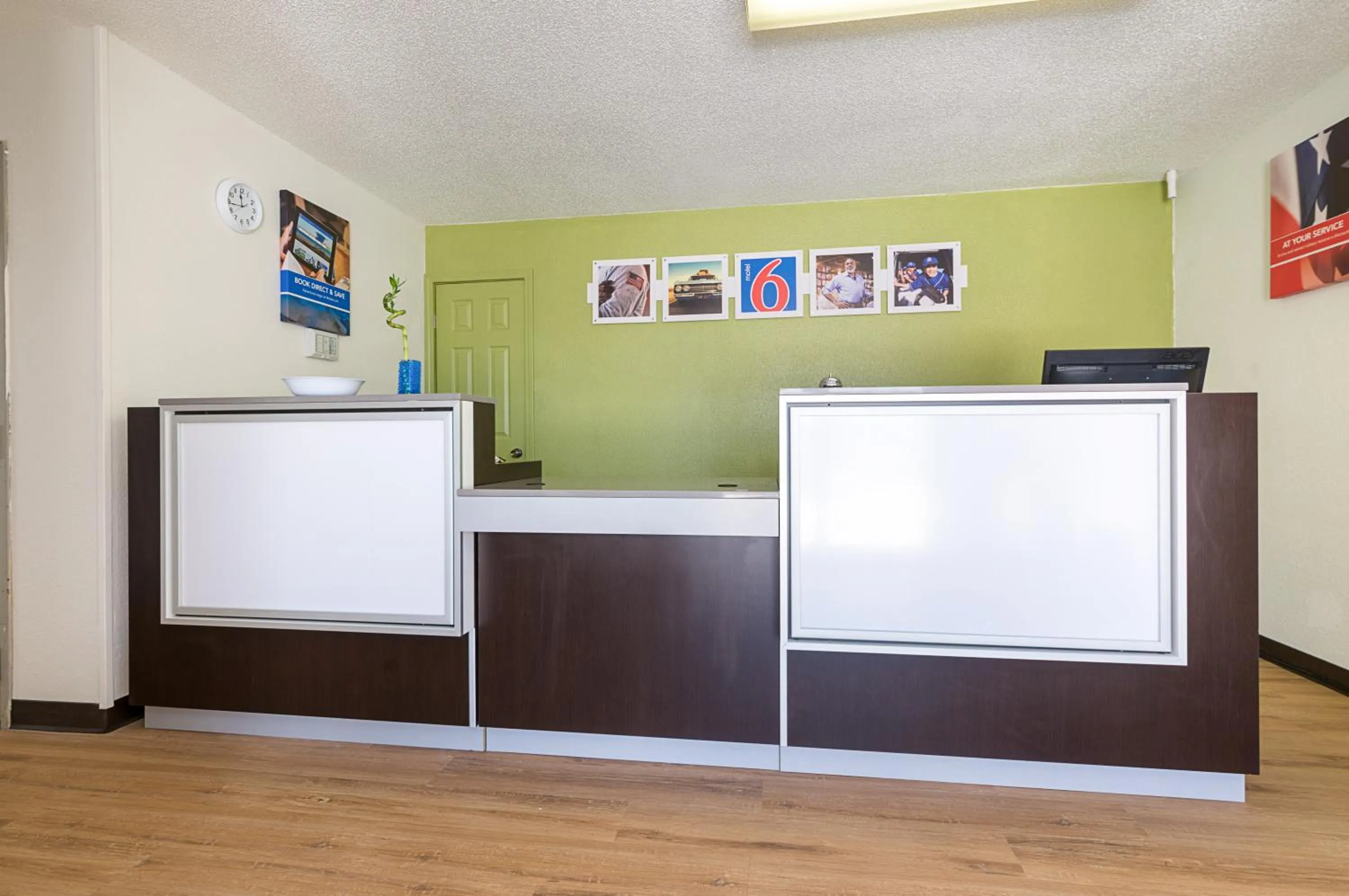 Lobby or reception in Motel 6-New Iberia, LA