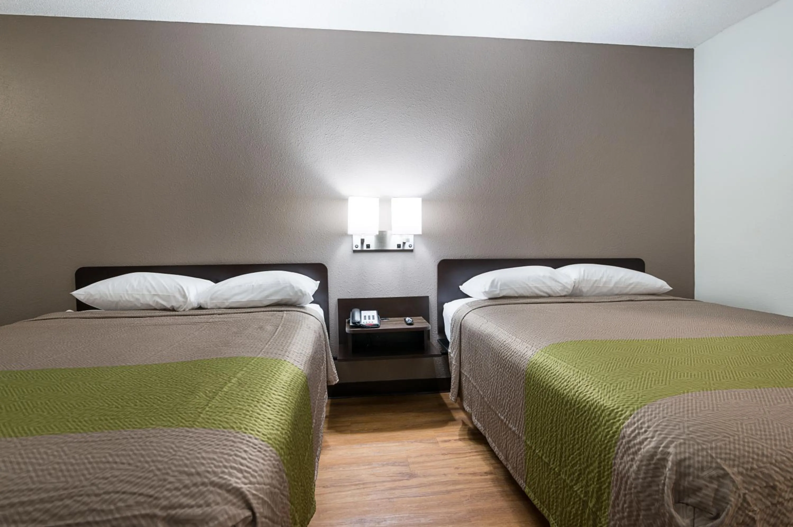 Bedroom, Bed in Motel 6-New Iberia, LA