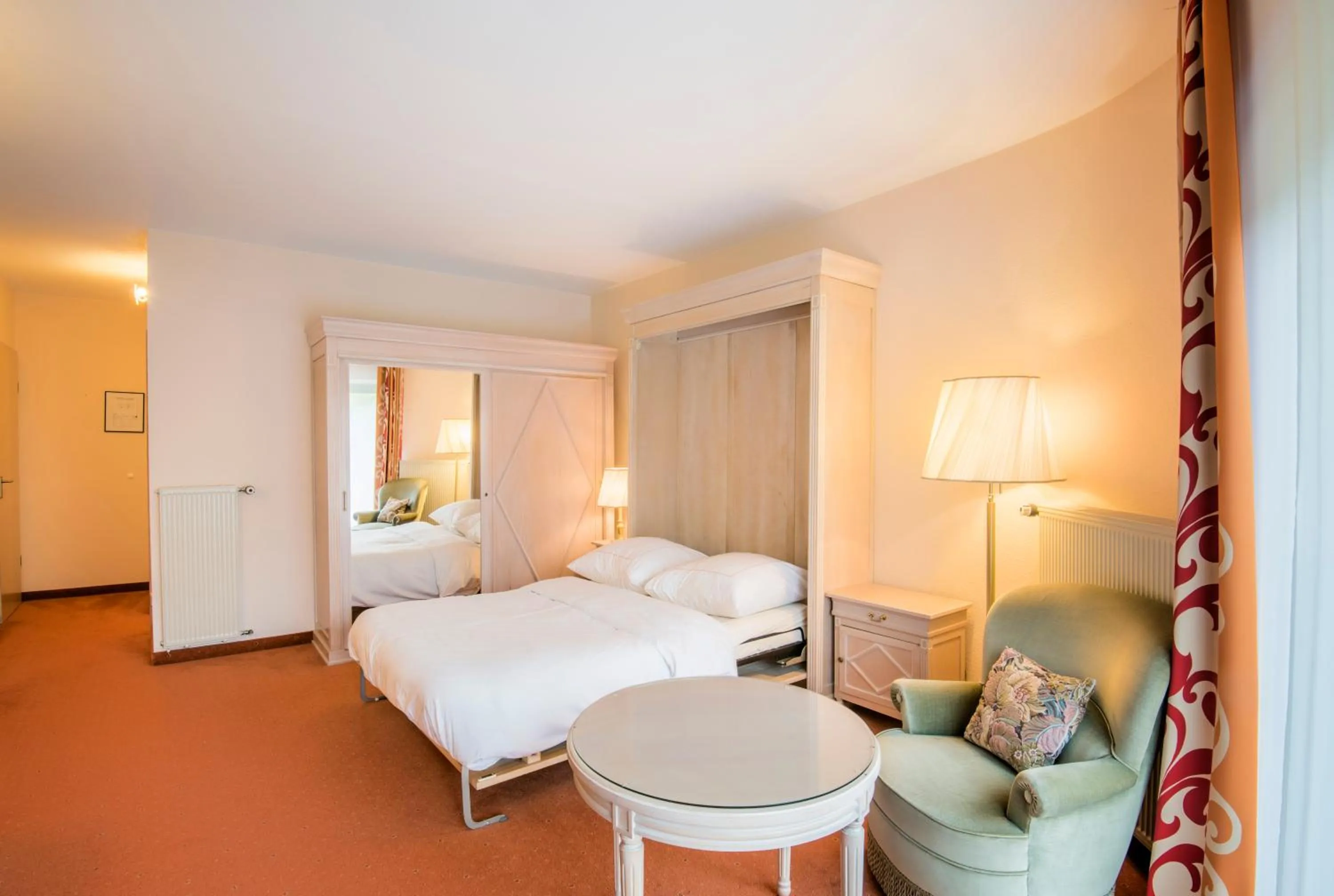 Living room, Bed in Eden au Lac