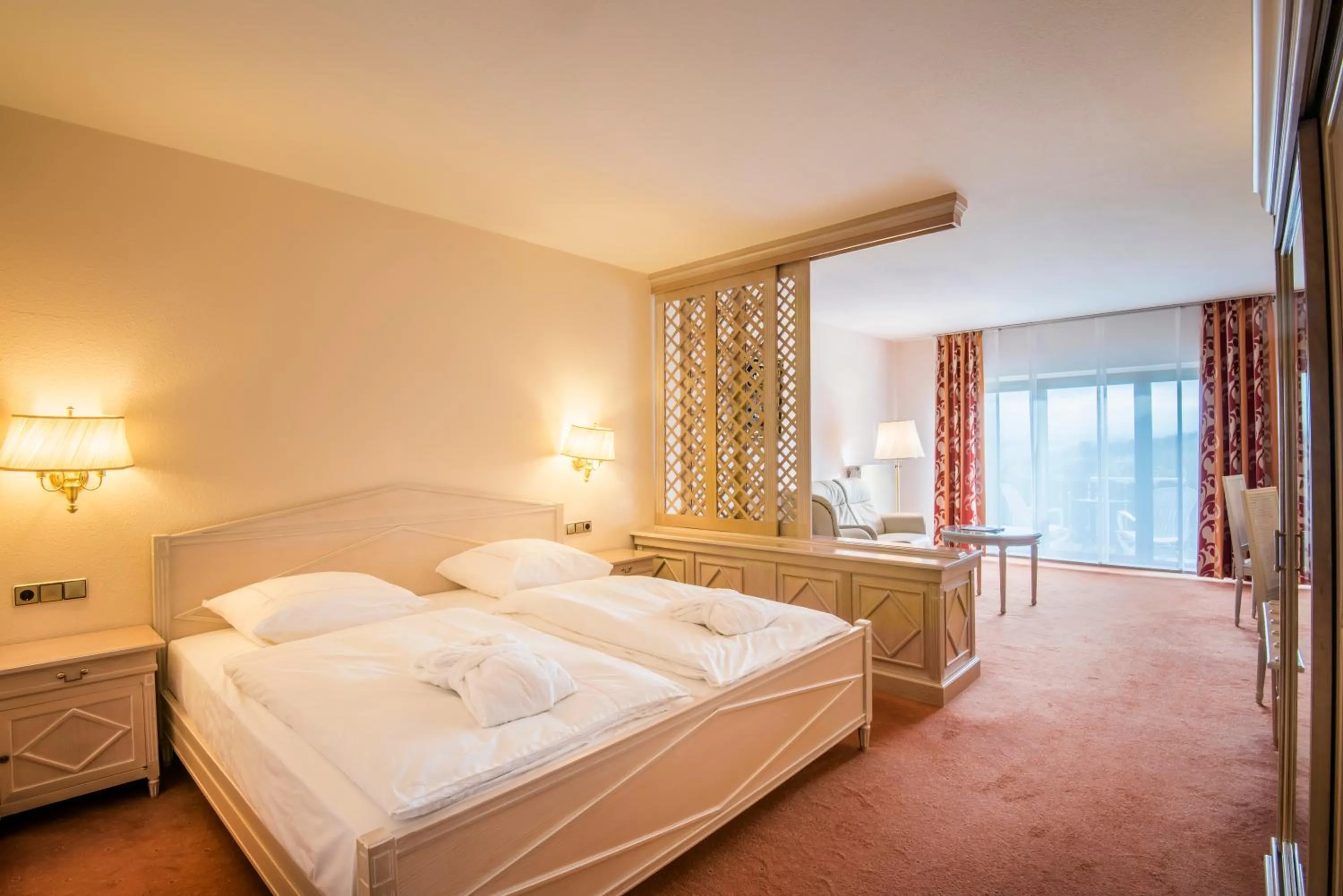 TV and multimedia, Bed in Eden au Lac