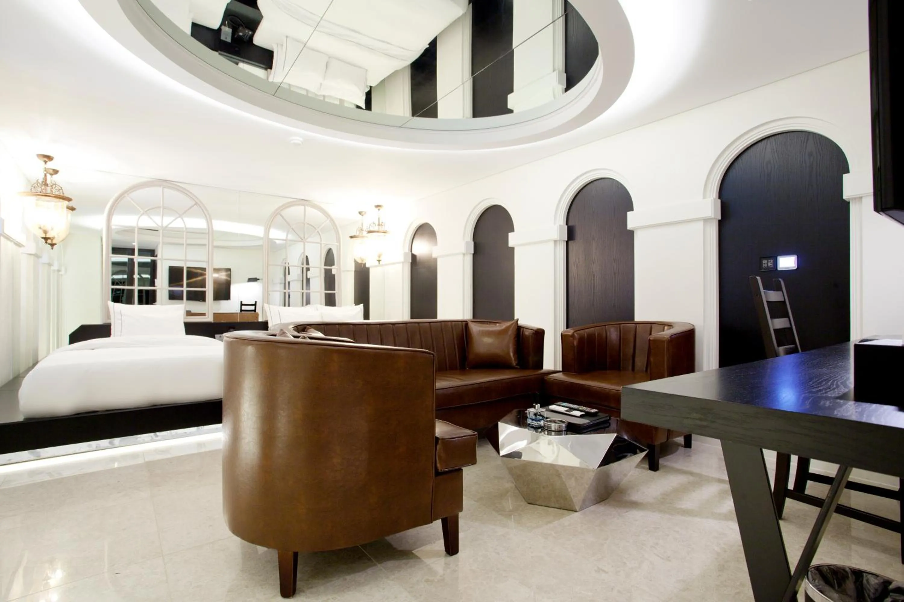 Decorative detail, Bed in Hotel Forestar