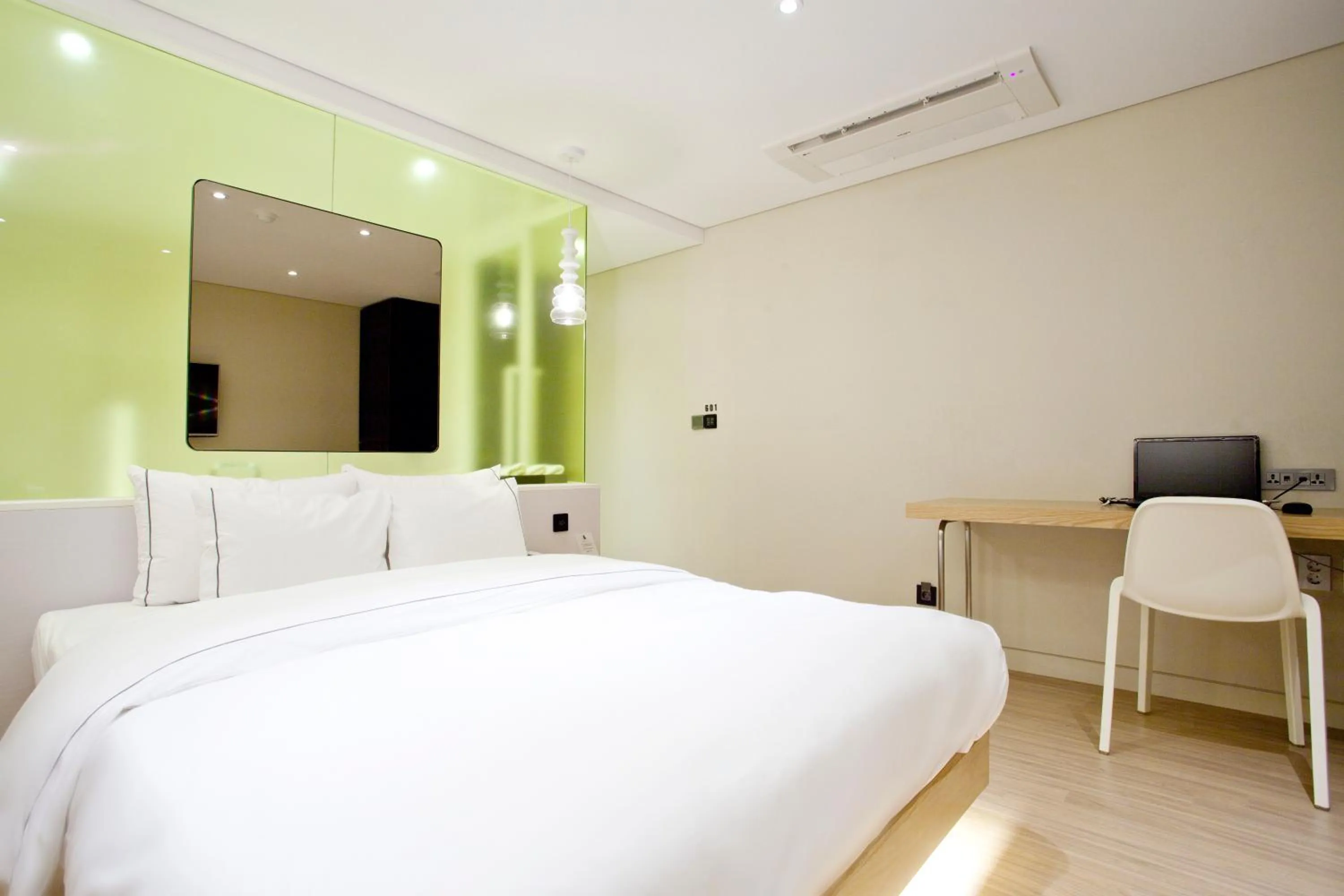 Decorative detail, Bed in Hotel Forestar