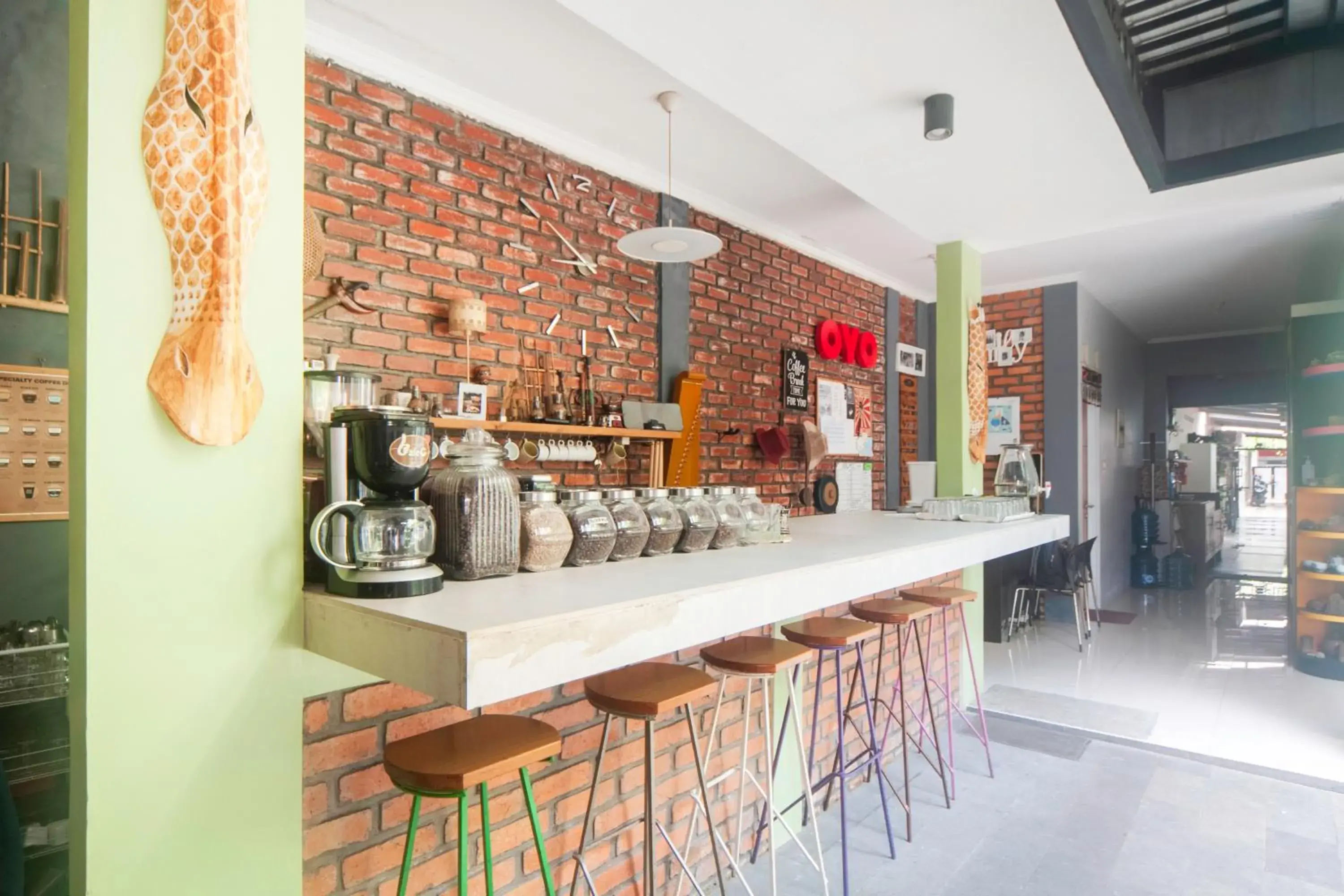 Restaurant/places to eat in PoLaz (Bed 'n Brew) Restaurant/places to eat in PoLaz (Bed 'n Brew)