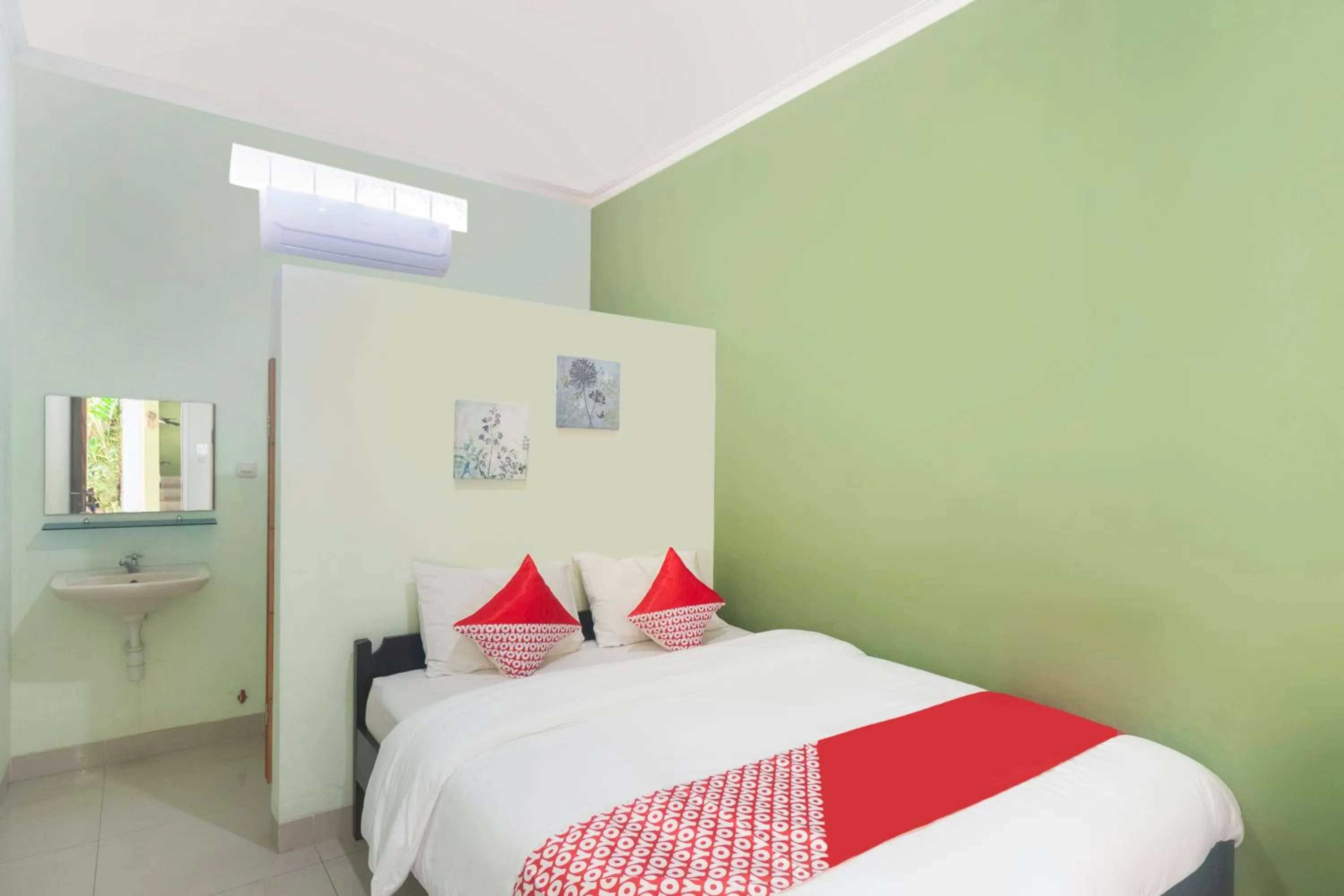 Bedroom in PoLaz (Bed 'n Brew)