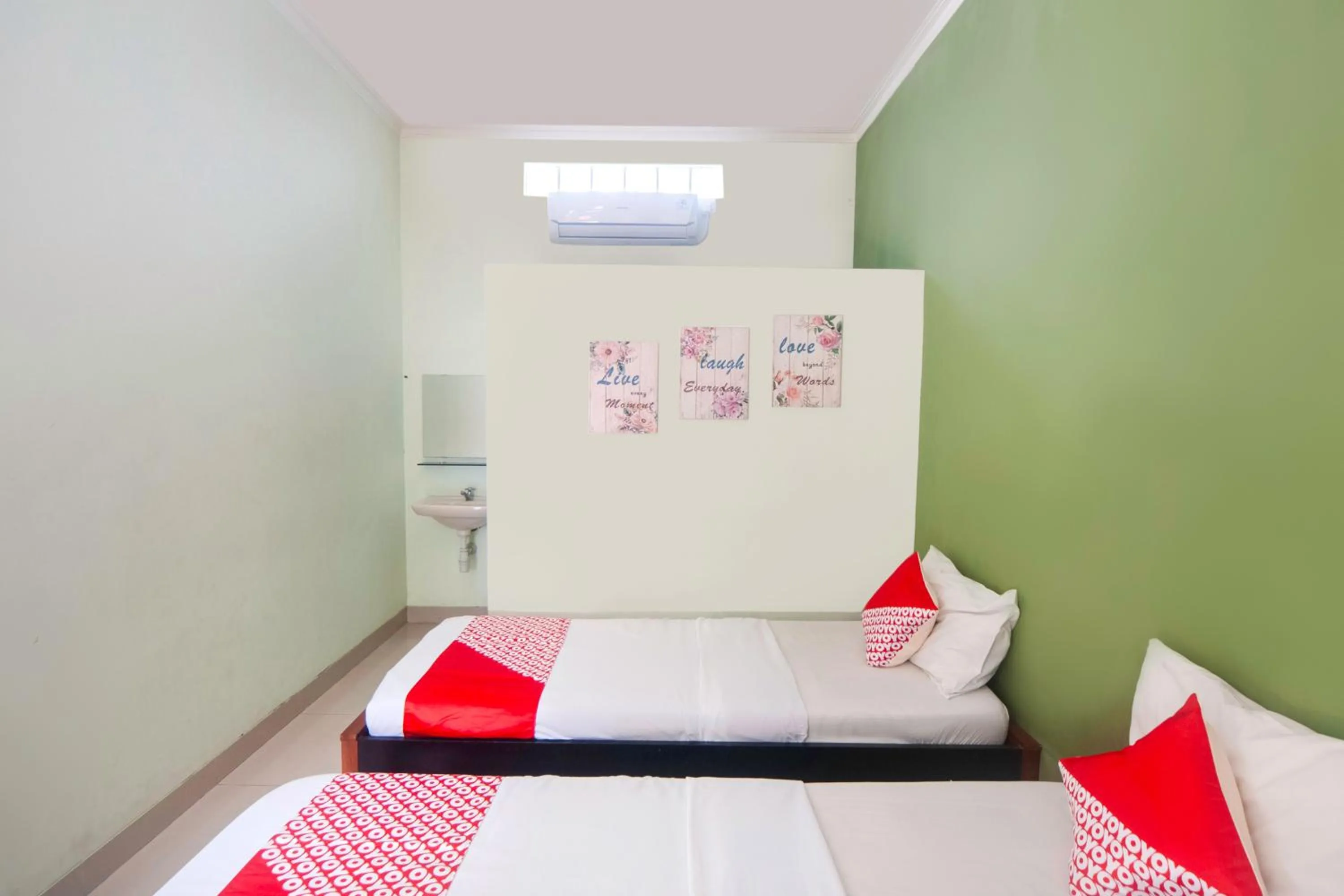 Bedroom in PoLaz (Bed 'n Brew)