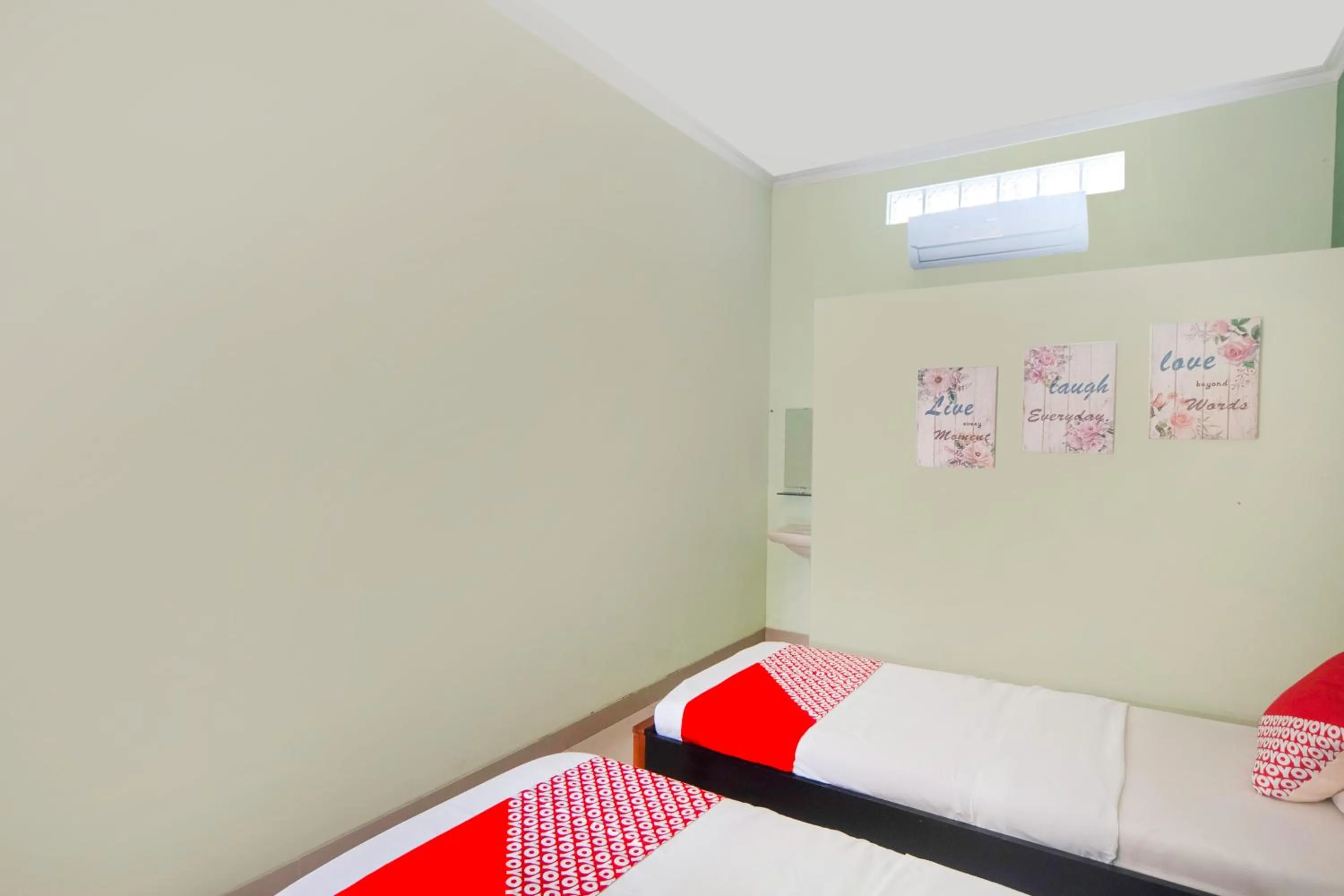 Bedroom in PoLaz (Bed 'n Brew)