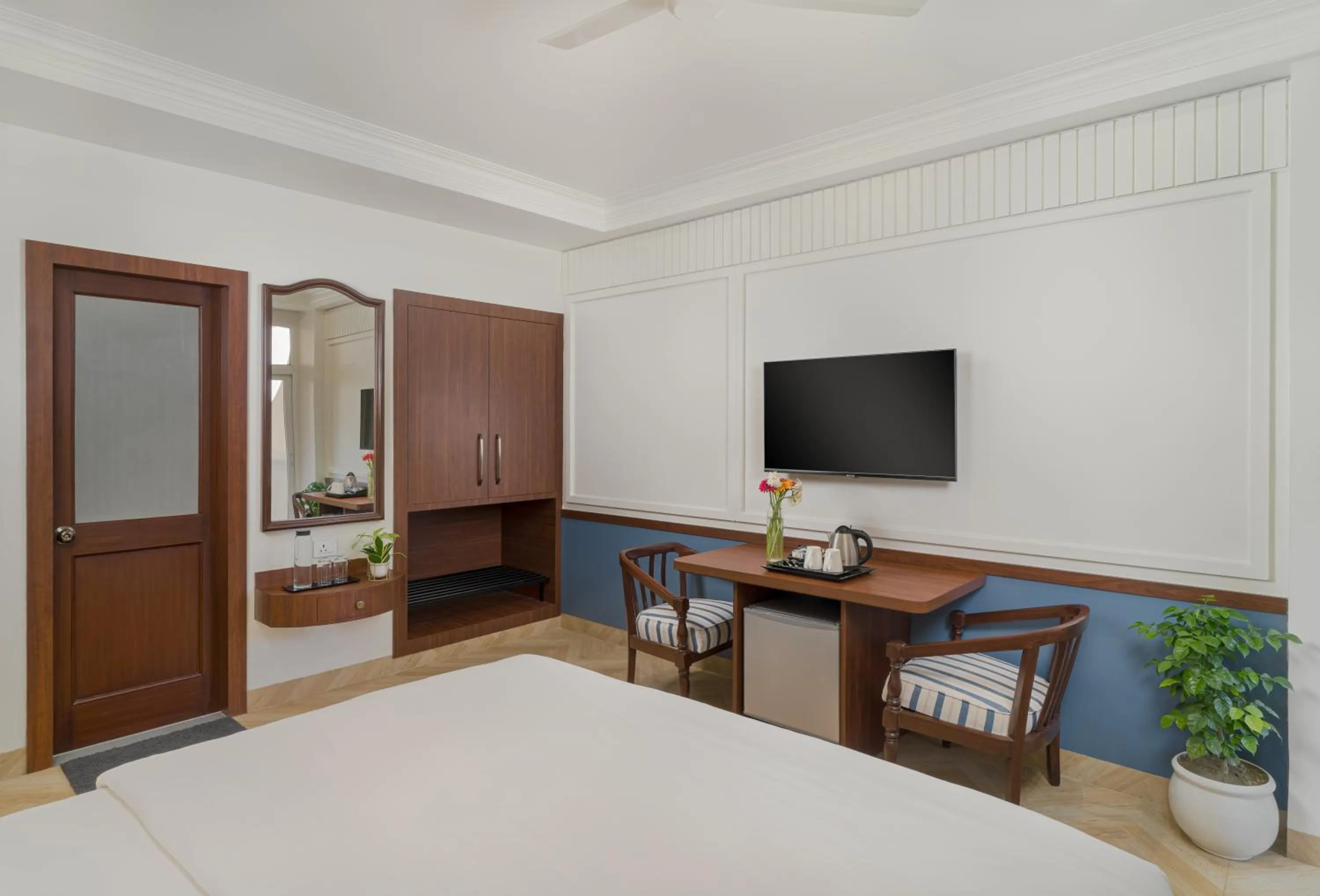 Street view, Bed in Hotel Ganga Maiya