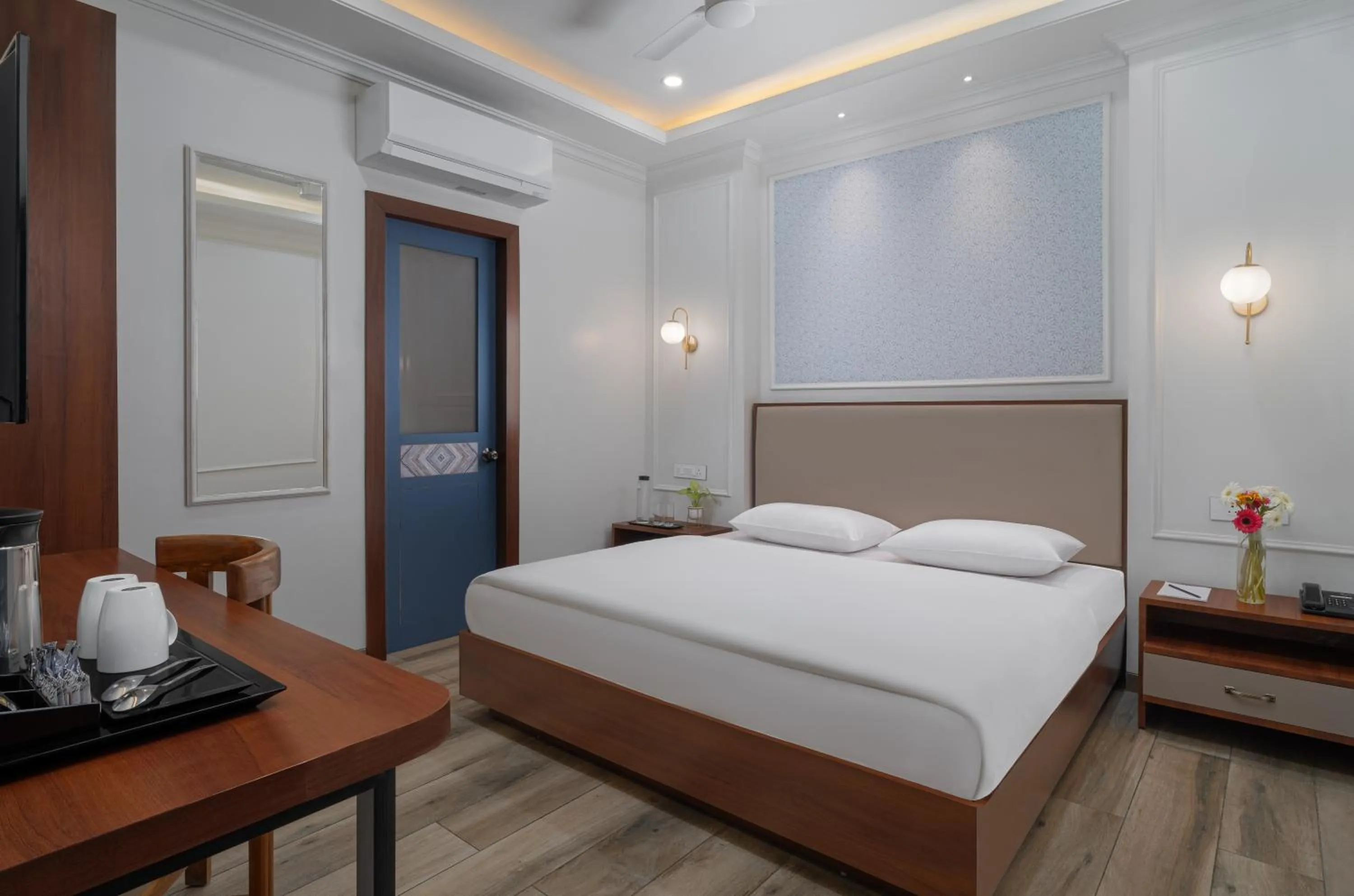 Bed in Hotel Ganga Maiya